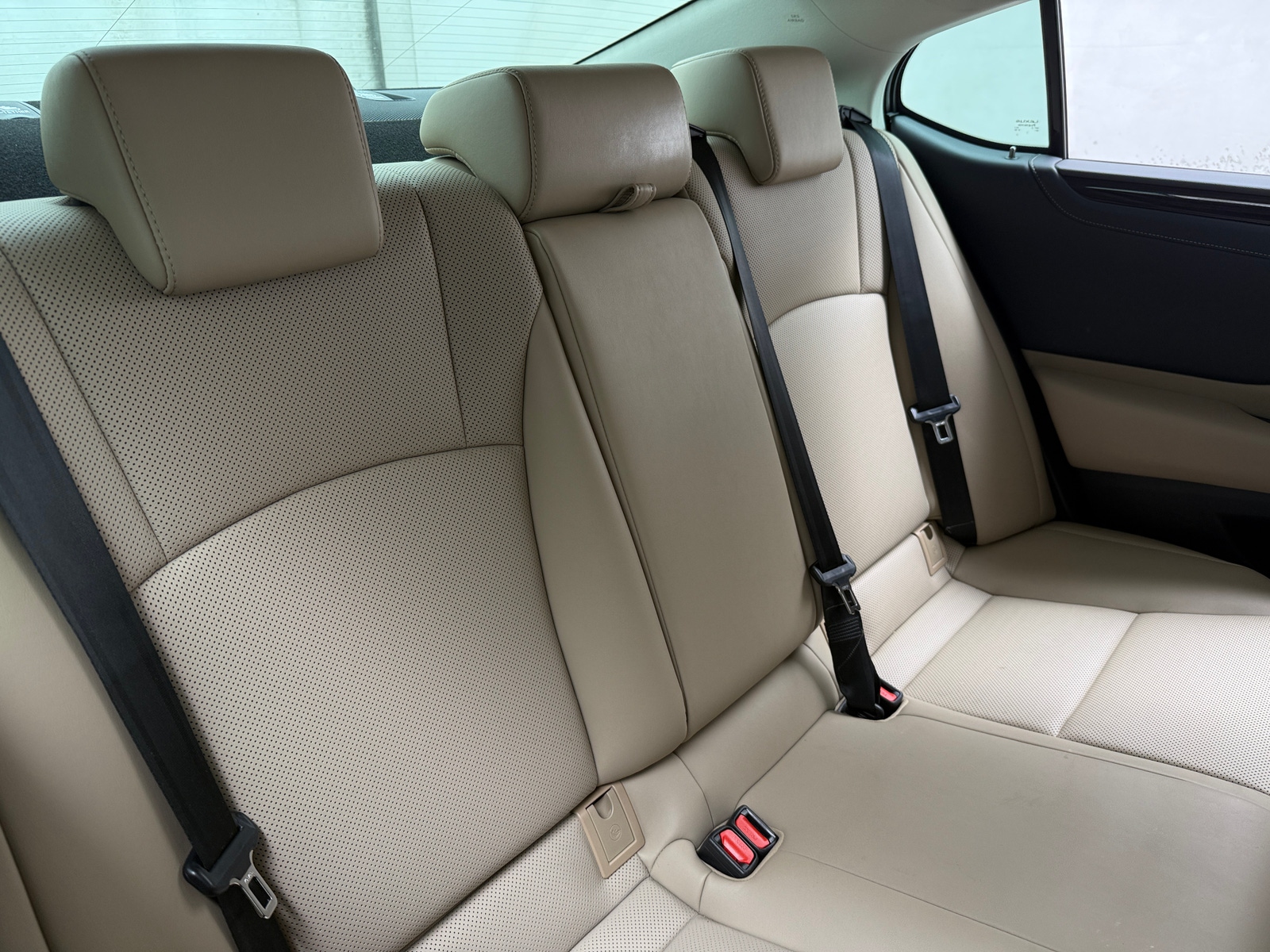 Thumbnail: 2020 Lexus ES - 5