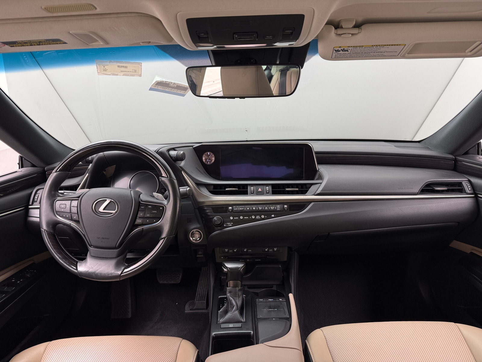 Thumbnail: 2020 Lexus ES - 2