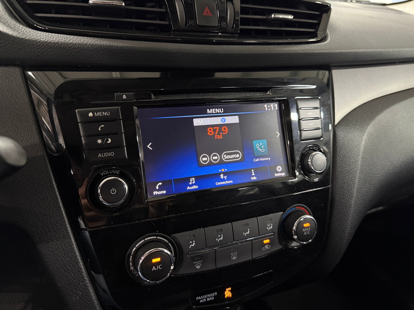 Thumbnail: 2021 Nissan Rogue Sport - 4