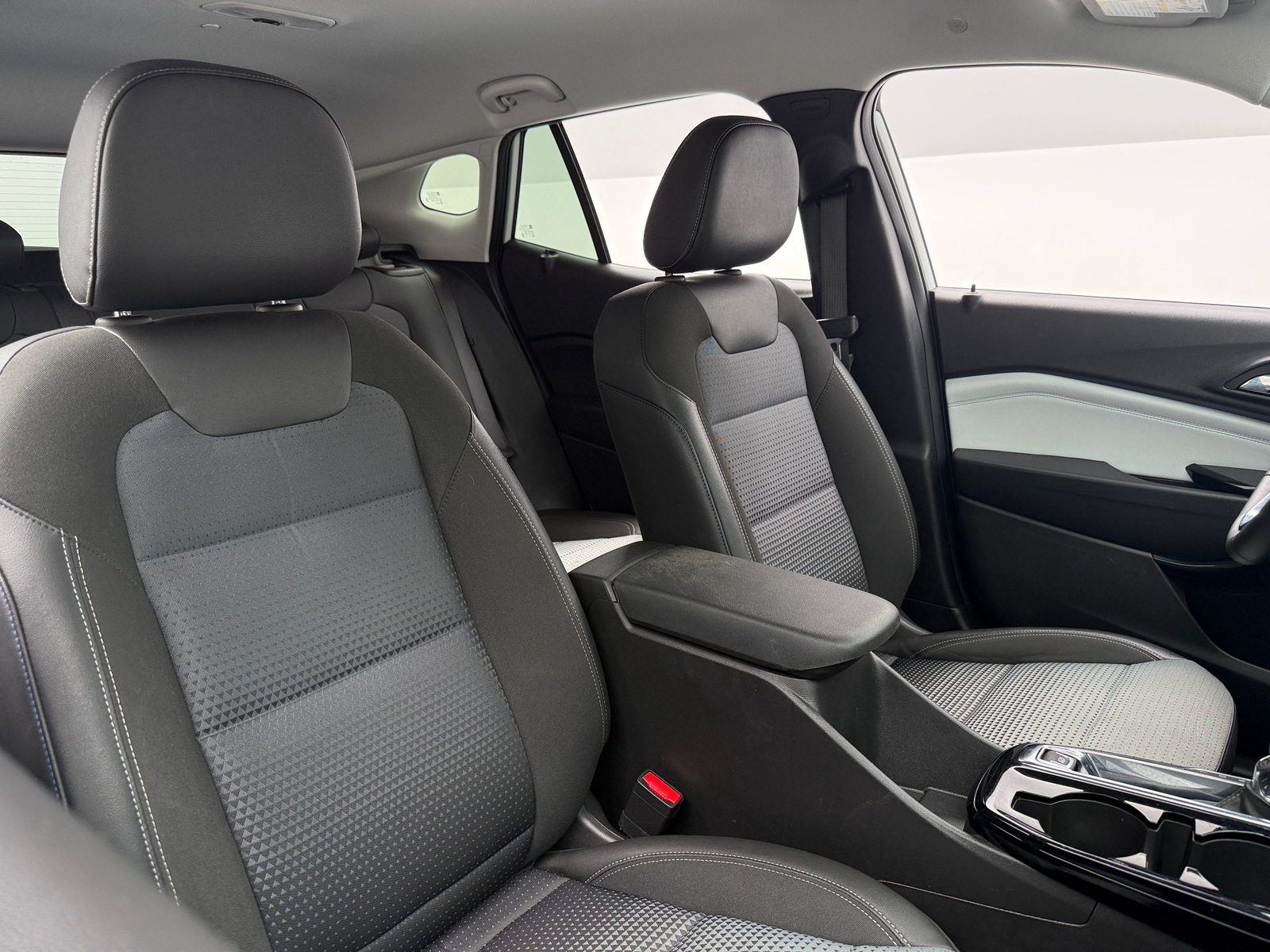 Thumbnail: 2025 Chevrolet Trax - 2