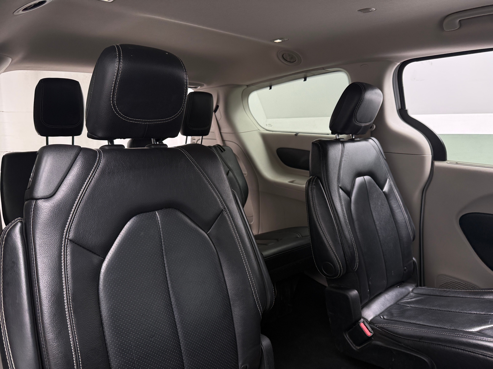 Thumbnail: 2022 Chrysler Pacifica - 6