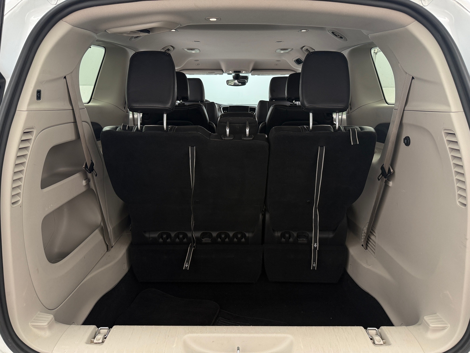 Thumbnail: 2022 Chrysler Pacifica - 7