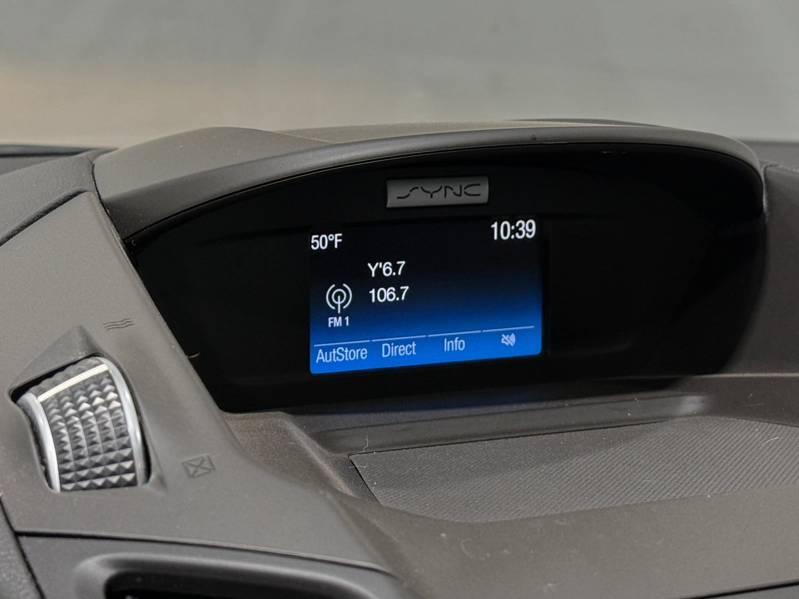 Thumbnail: 2017 Ford Escape - 4