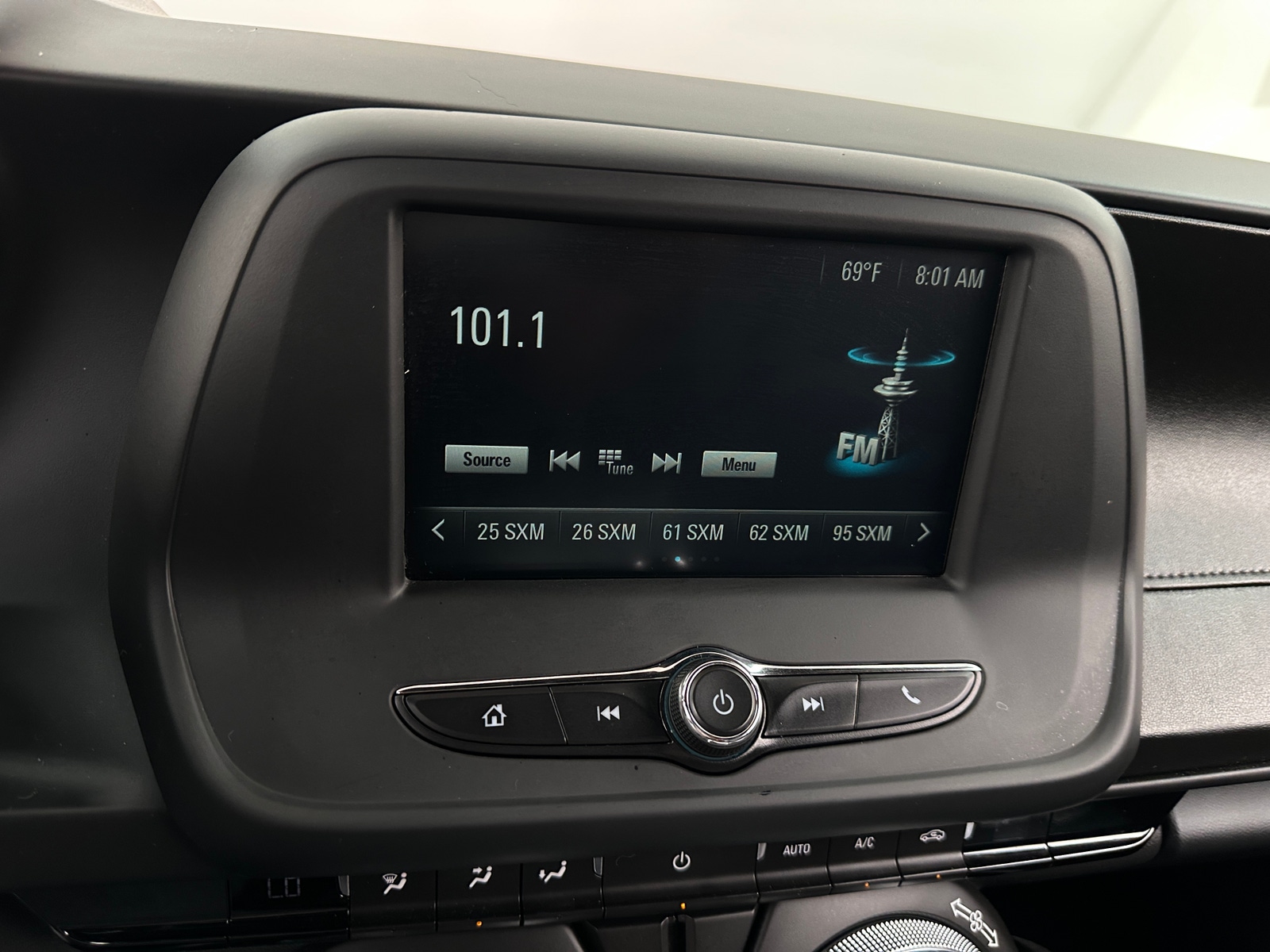 Thumbnail: 2017 Chevrolet Camaro - 3