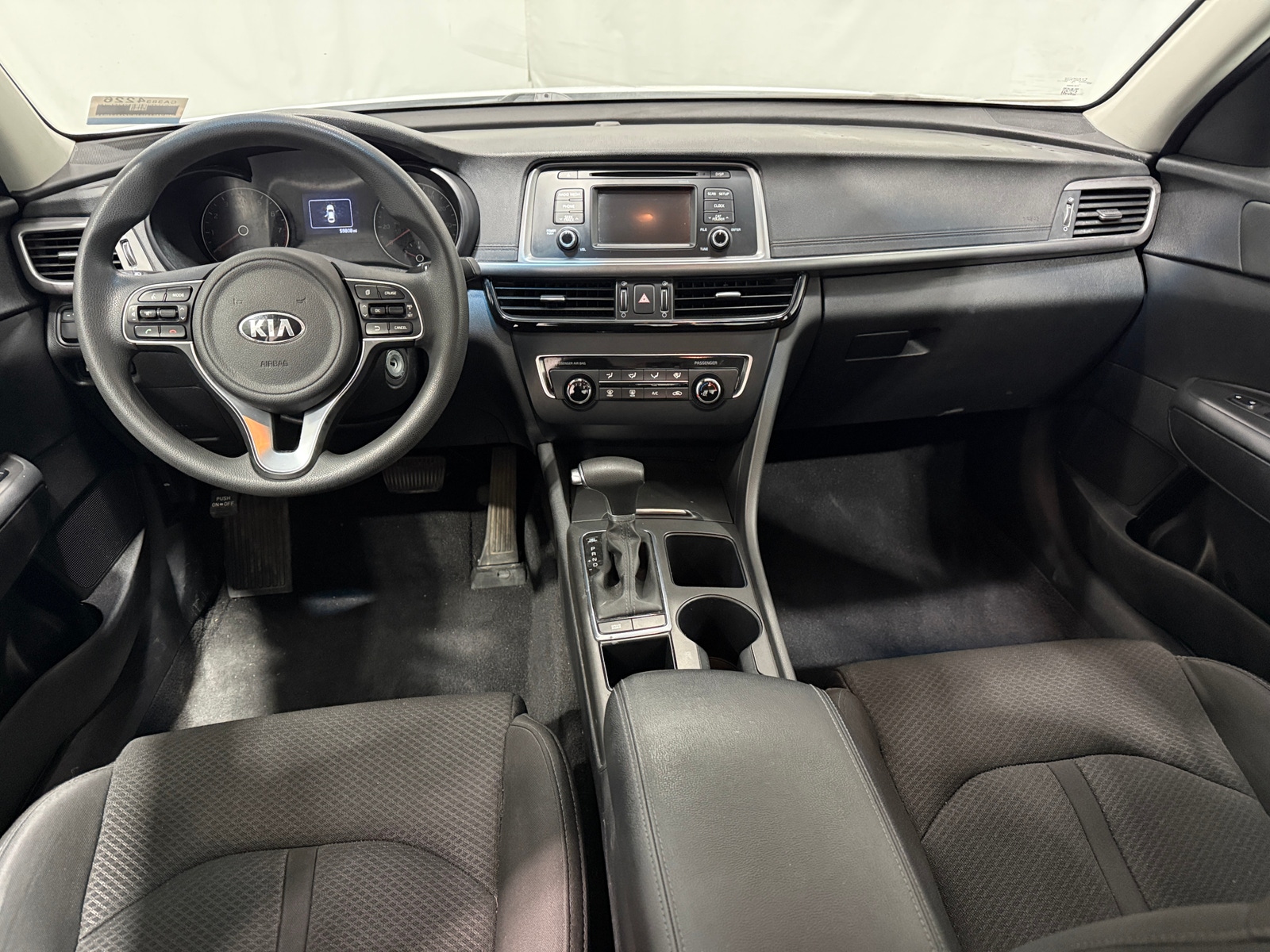 Thumbnail: 2016 Kia Optima - 3