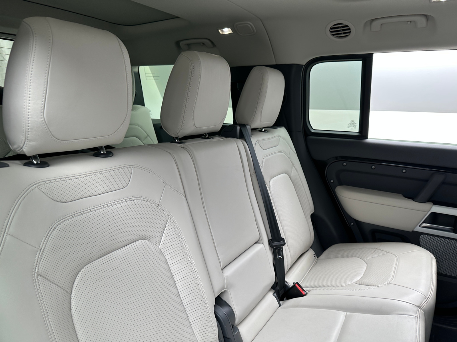 Thumbnail: 2024 Land Rover Defender - 5