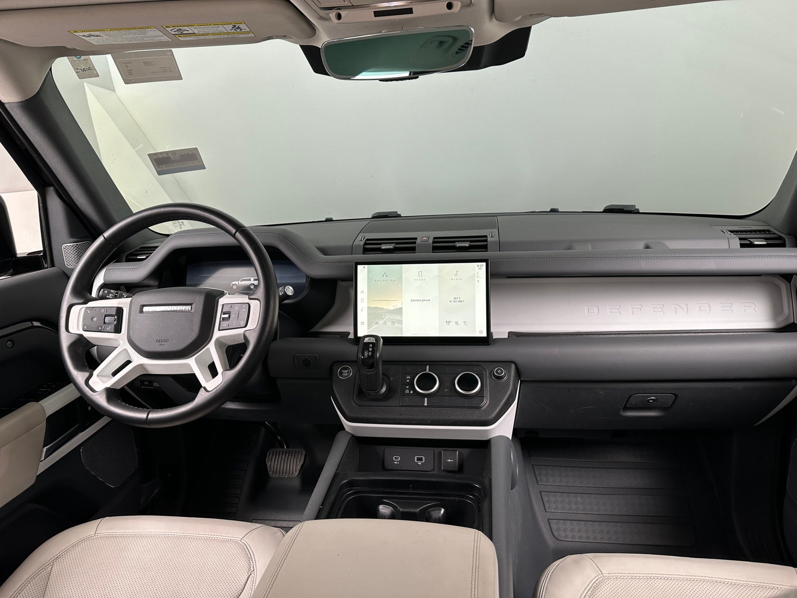 Thumbnail: 2024 Land Rover Defender - 2