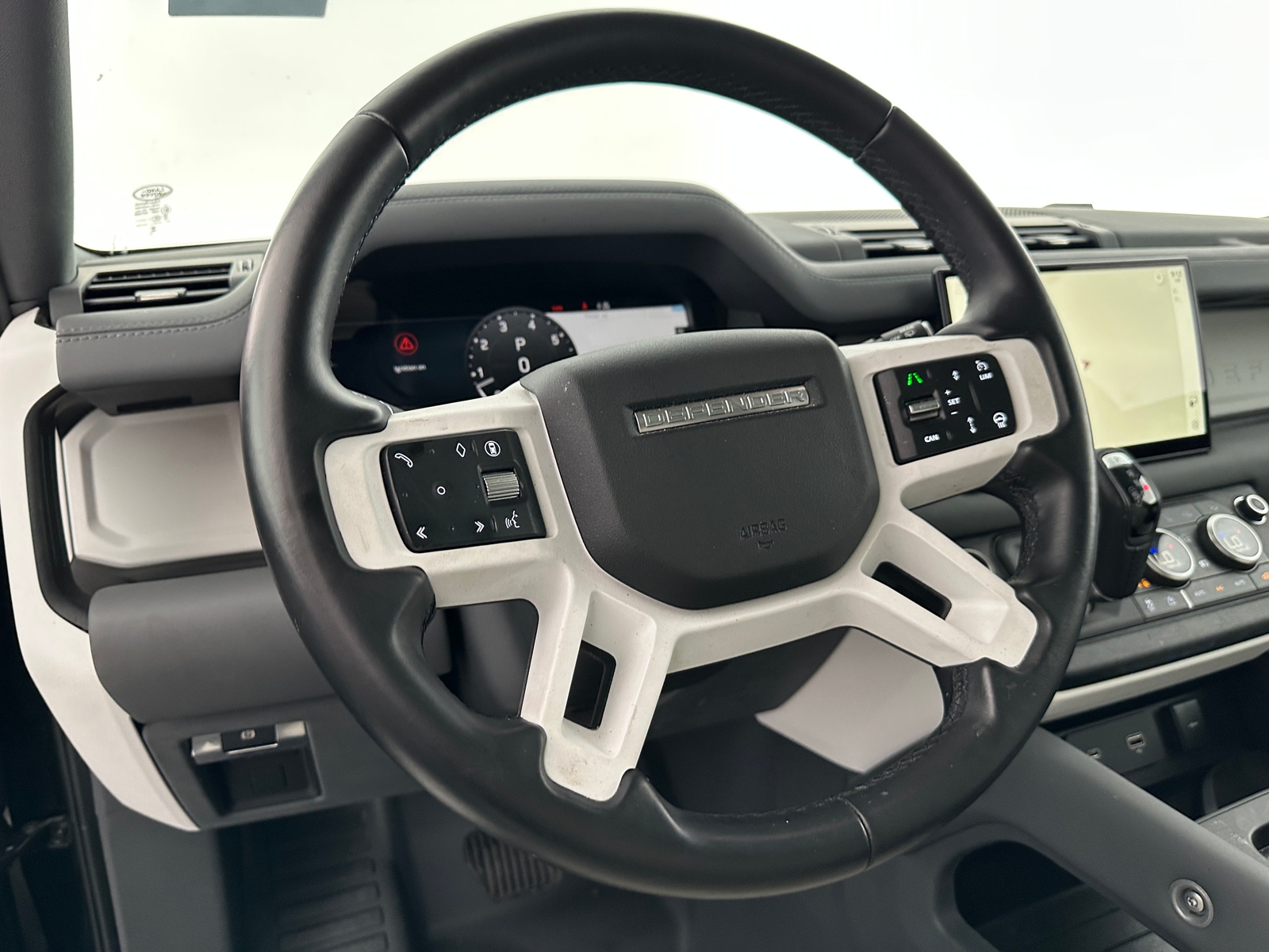 Thumbnail: 2024 Land Rover Defender - 4