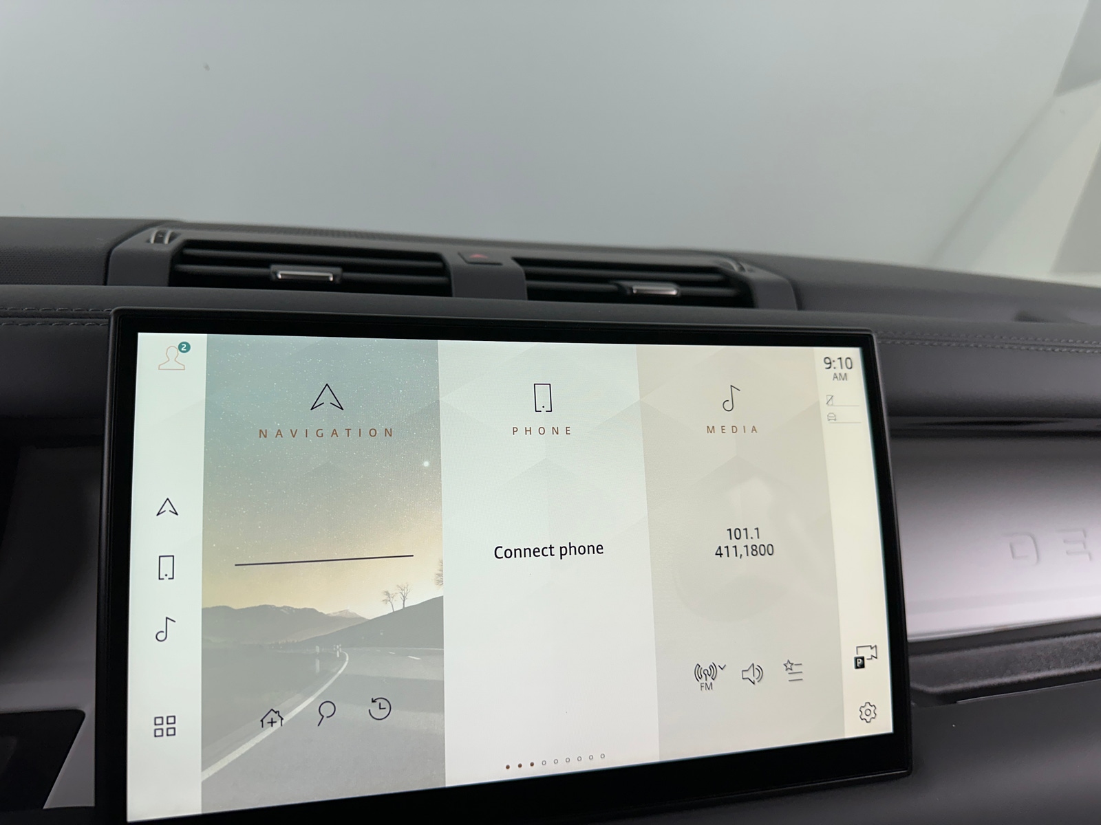 Thumbnail: 2024 Land Rover Defender - 3