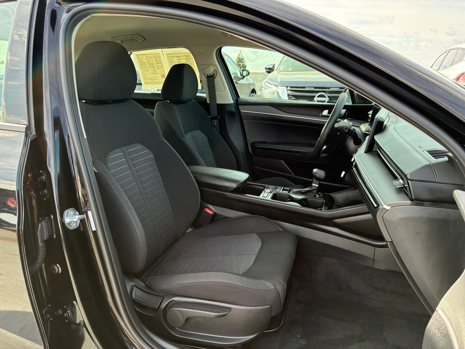 Thumbnail: 2025 Kia K5 - 2