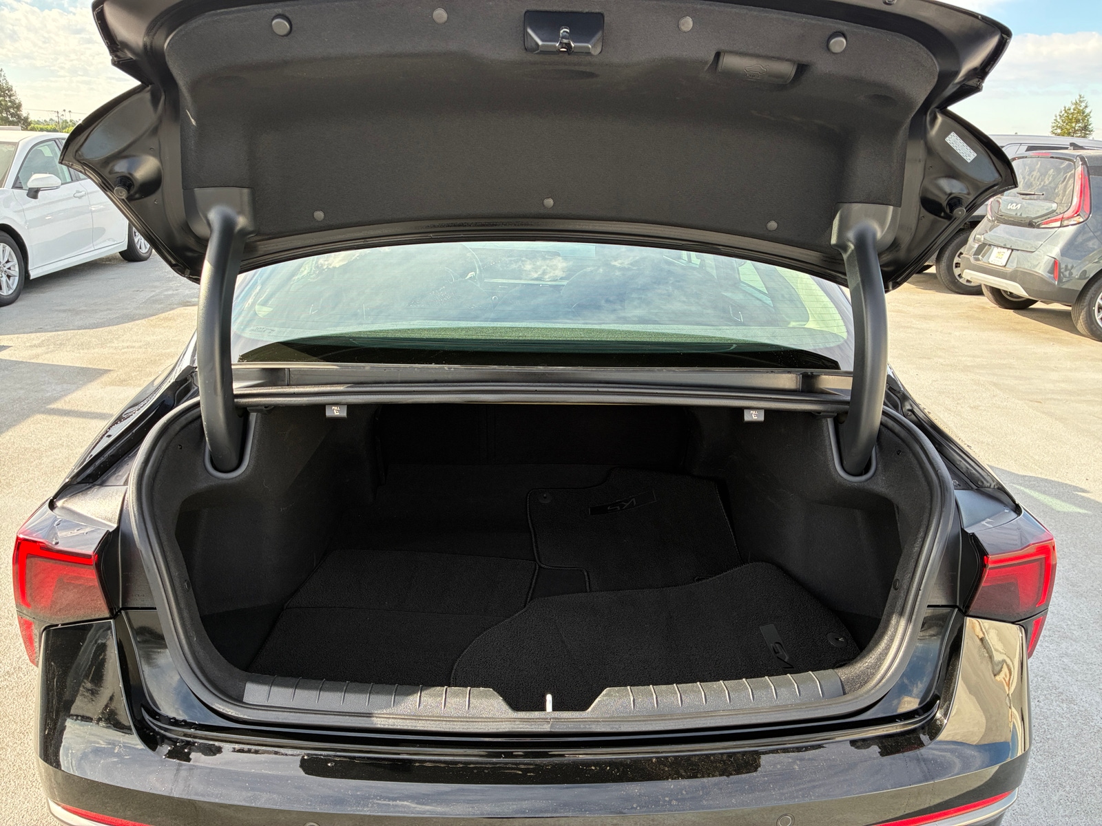 Thumbnail: 2025 Kia K5 - 6