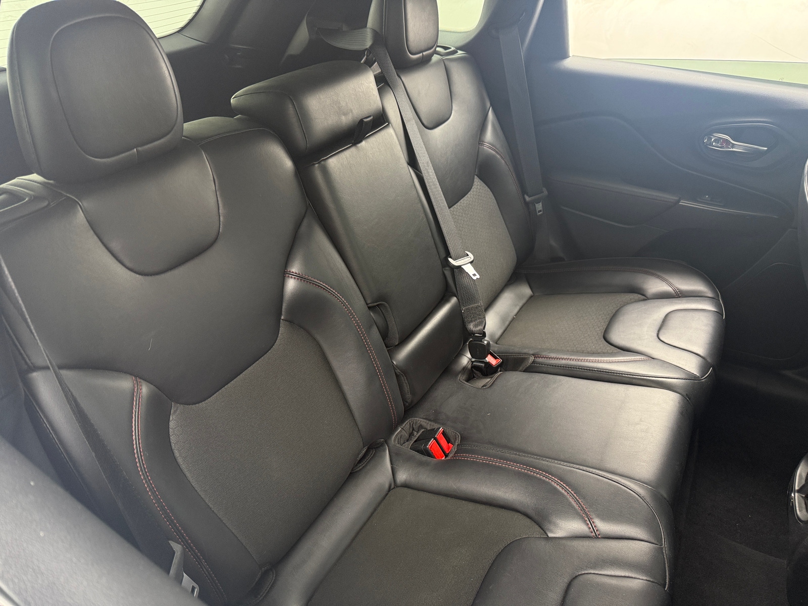 Thumbnail: 2020 Jeep Cherokee - 5