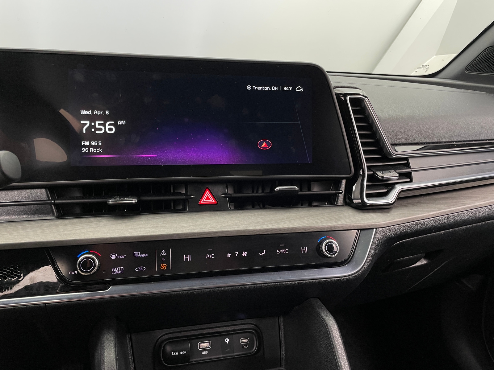 Thumbnail: 2024 Kia Sportage - 3