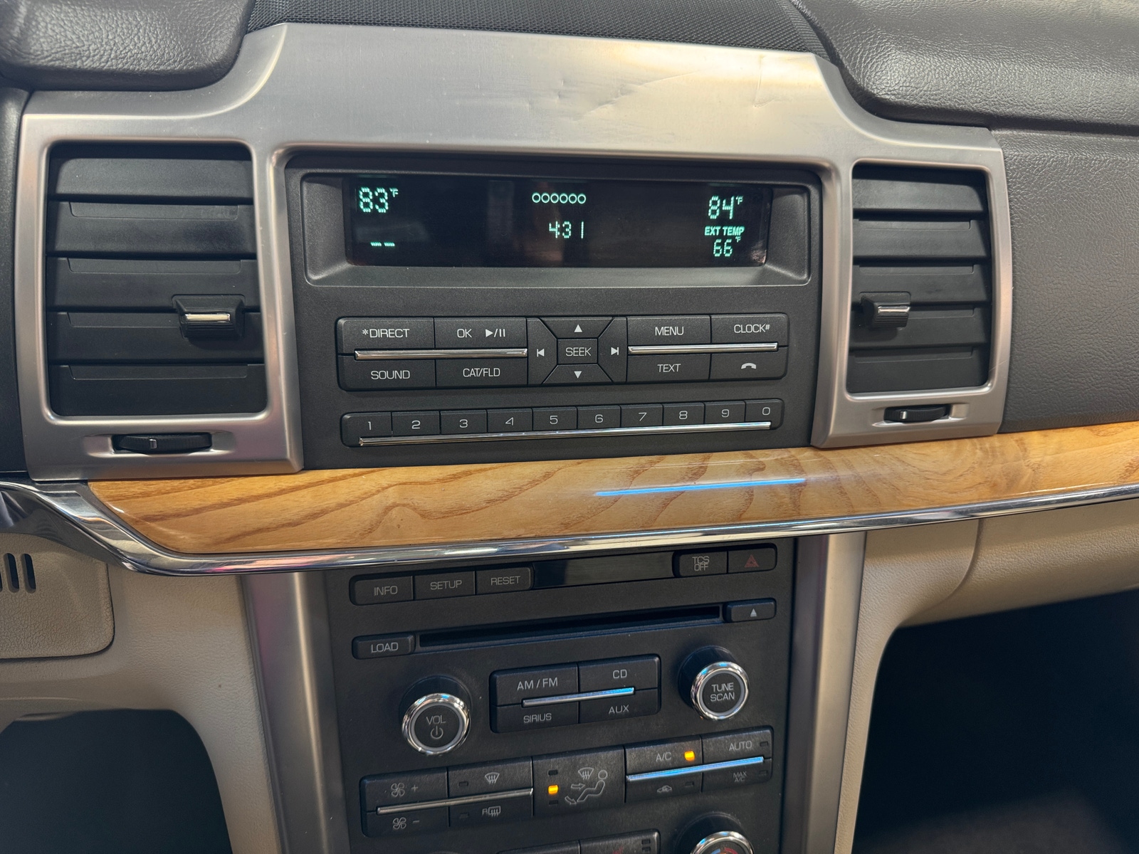 Thumbnail: 2012 Lincoln MKZ - 3