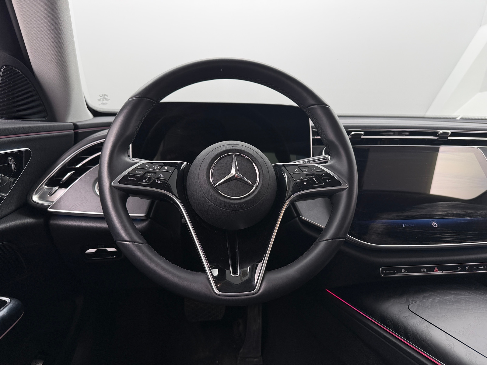 Thumbnail: 2025 Mercedes-Benz E-Class - 4