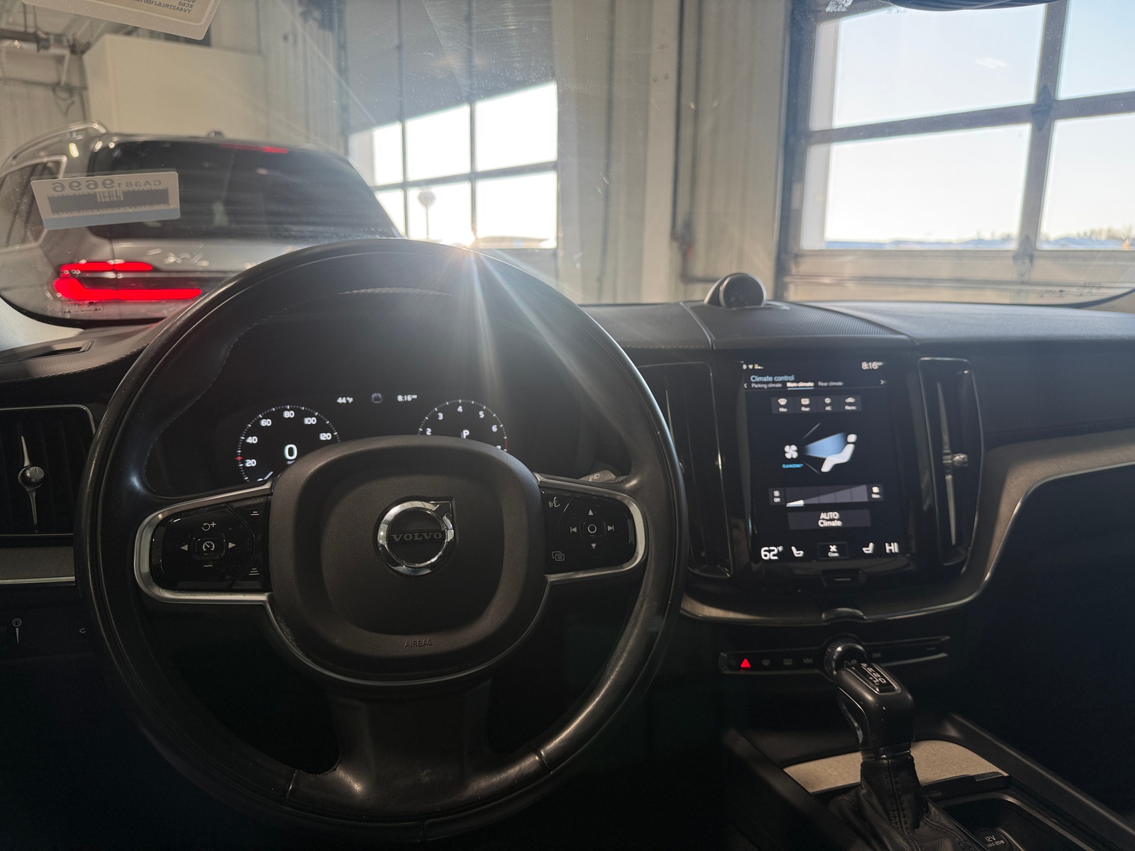 Thumbnail: 2018 Volvo XC60 - 2