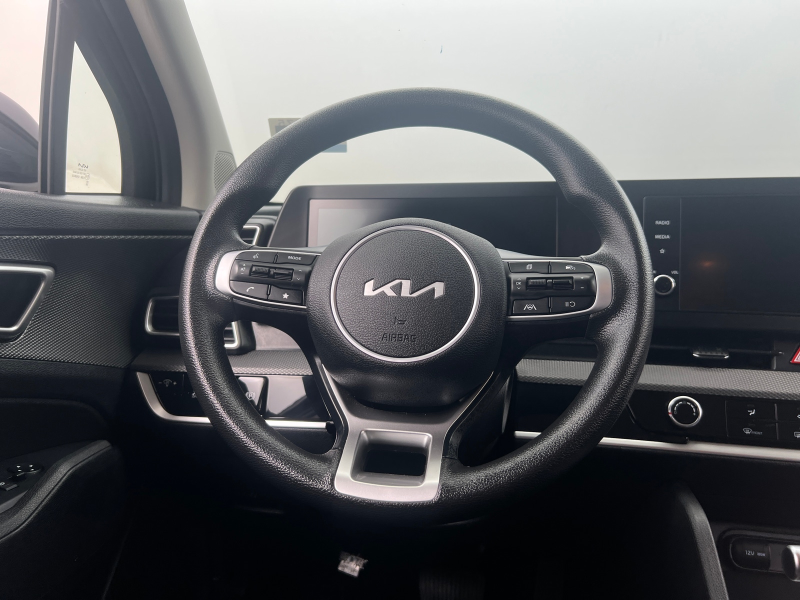 Thumbnail: 2025 Kia Sportage - 5