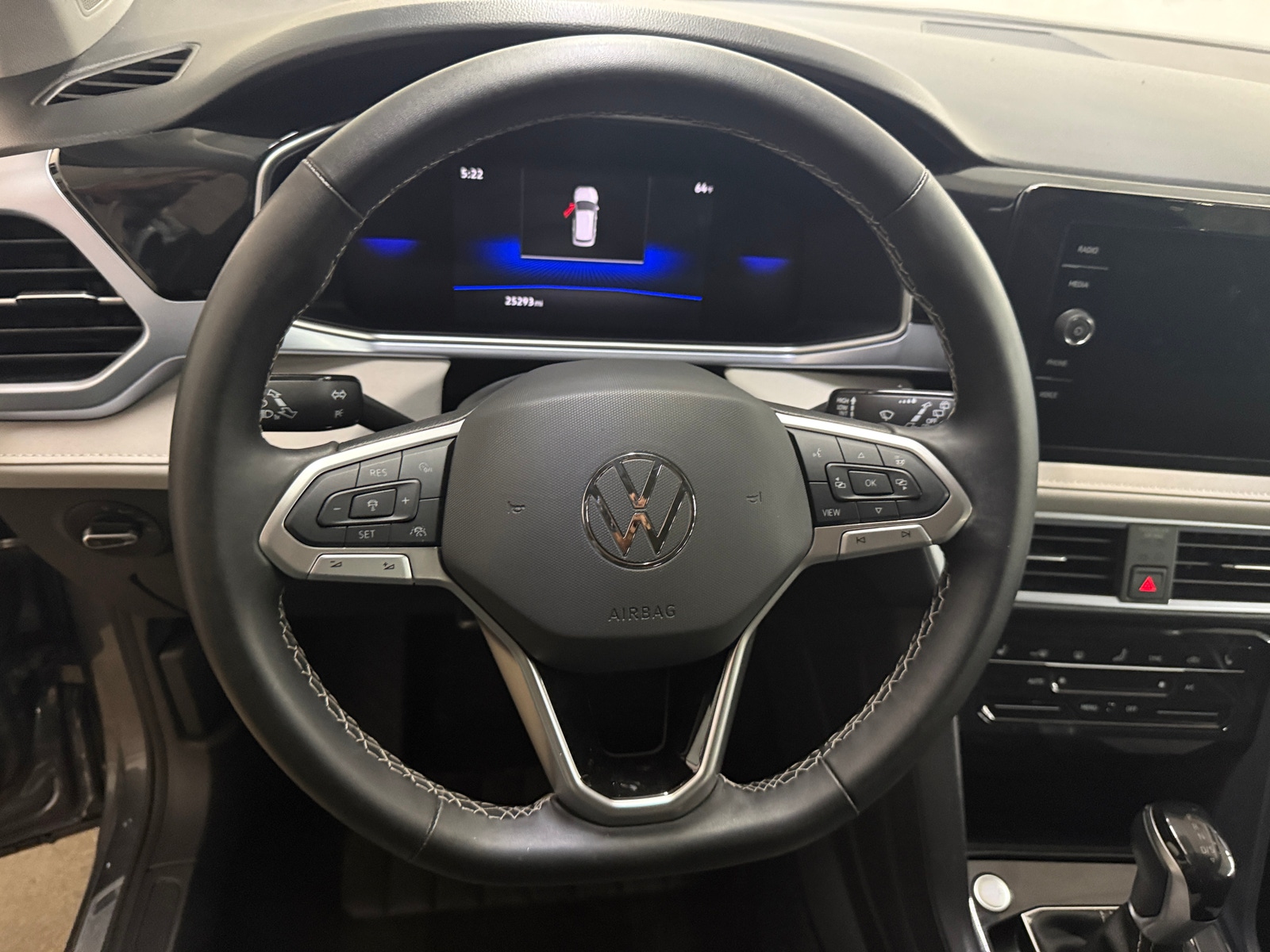 Thumbnail: 2025 Volkswagen Taos - 4