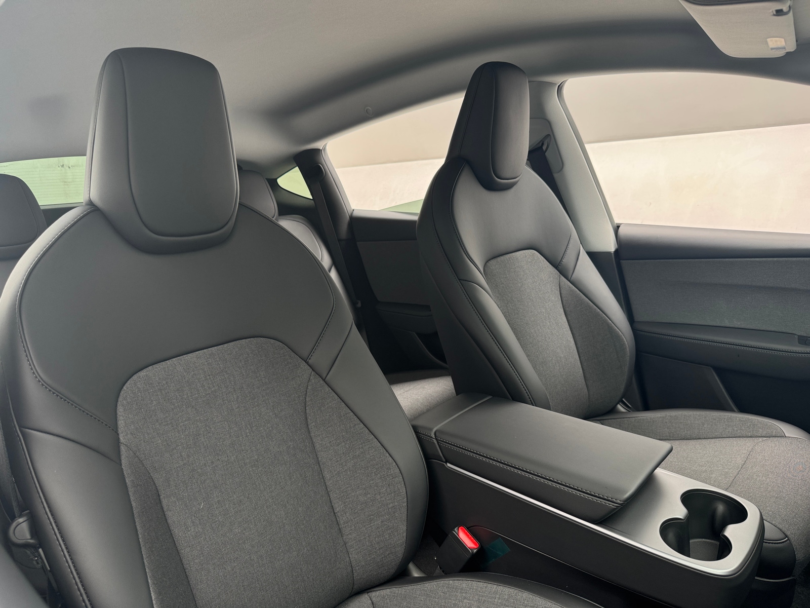 Thumbnail: 2026 Tesla Model Y - 2