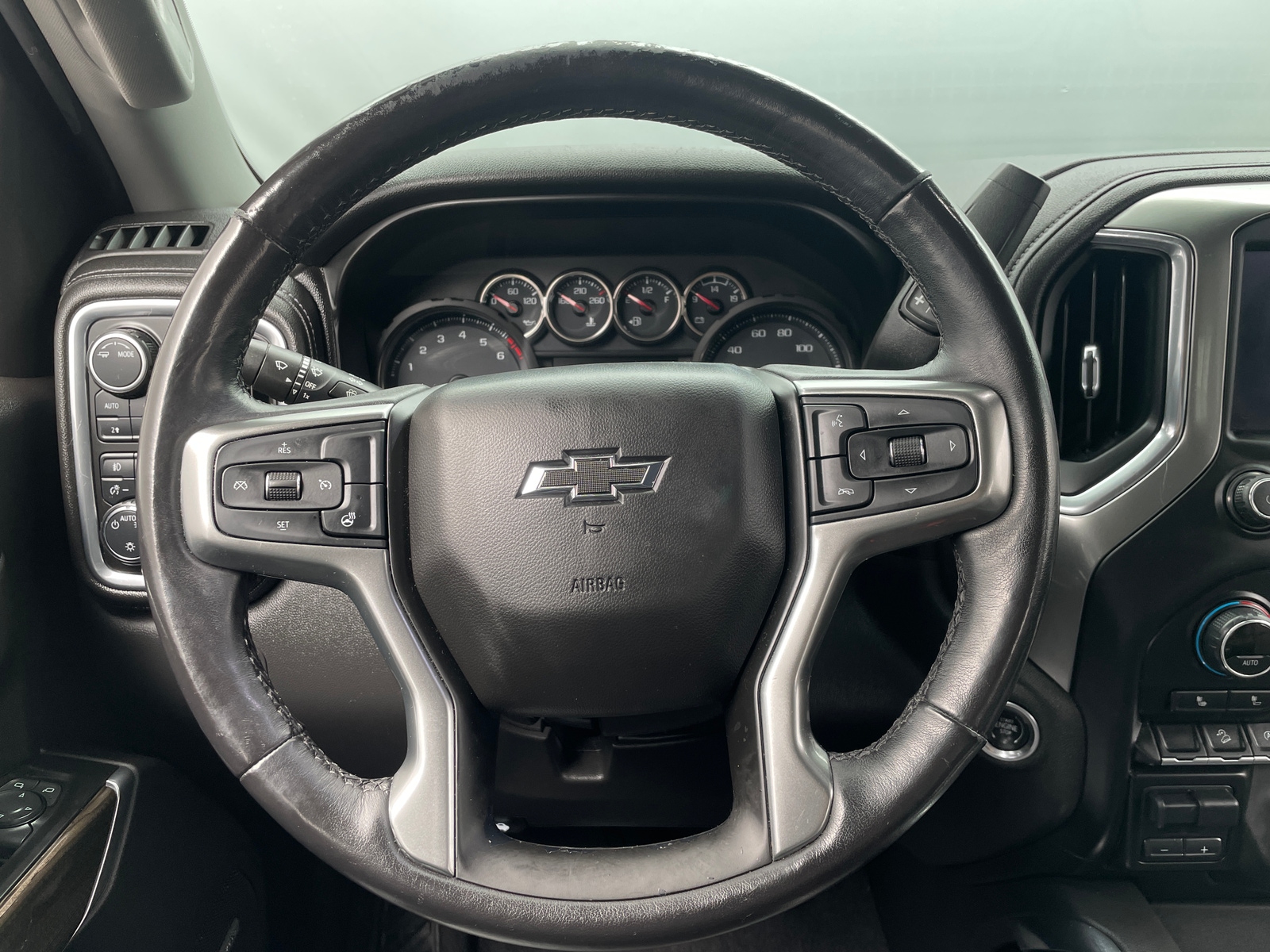 Thumbnail: 2020 Chevrolet Silverado 1500 - 5