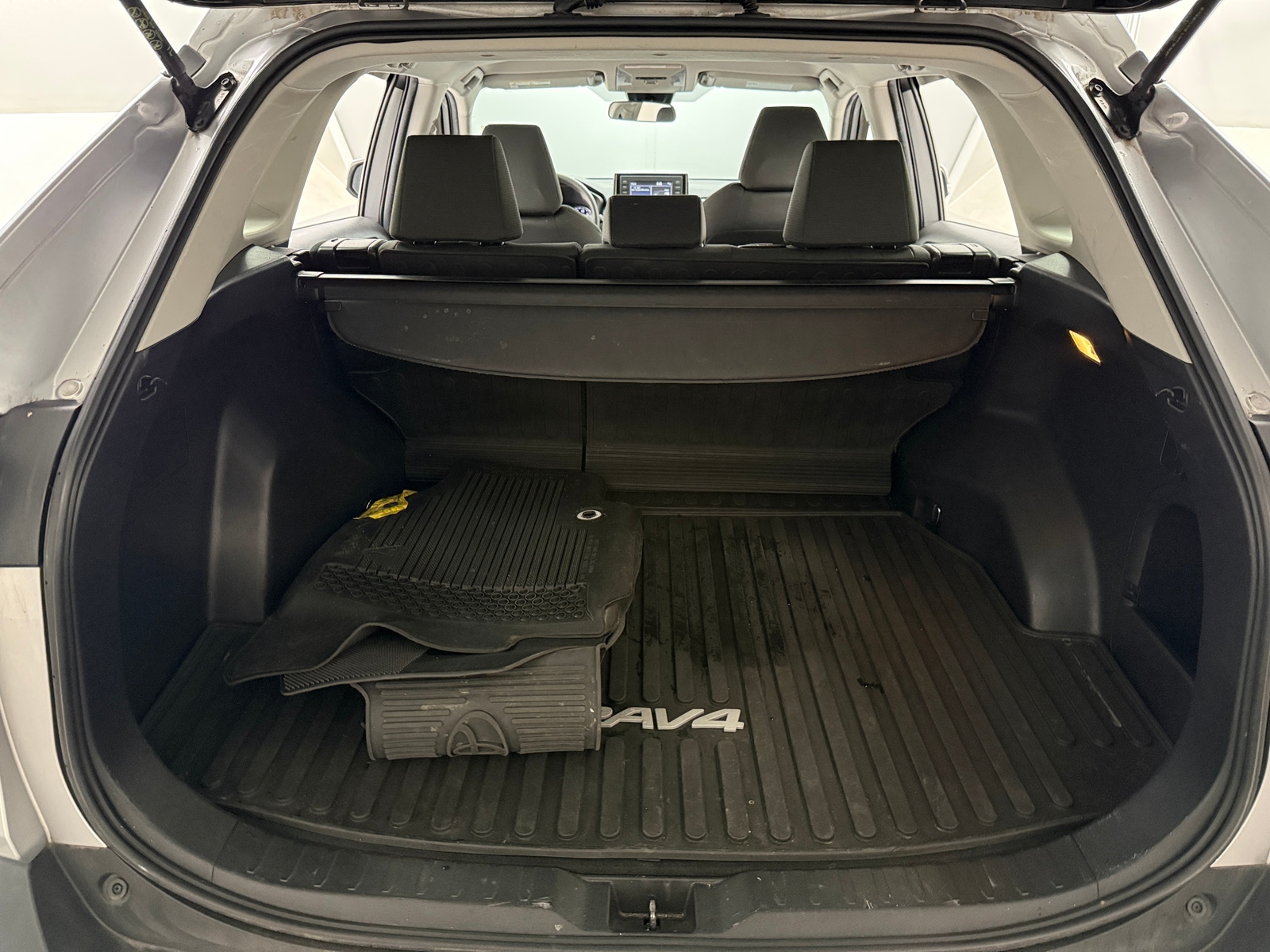 Thumbnail: 2021 Toyota RAV4 - 7