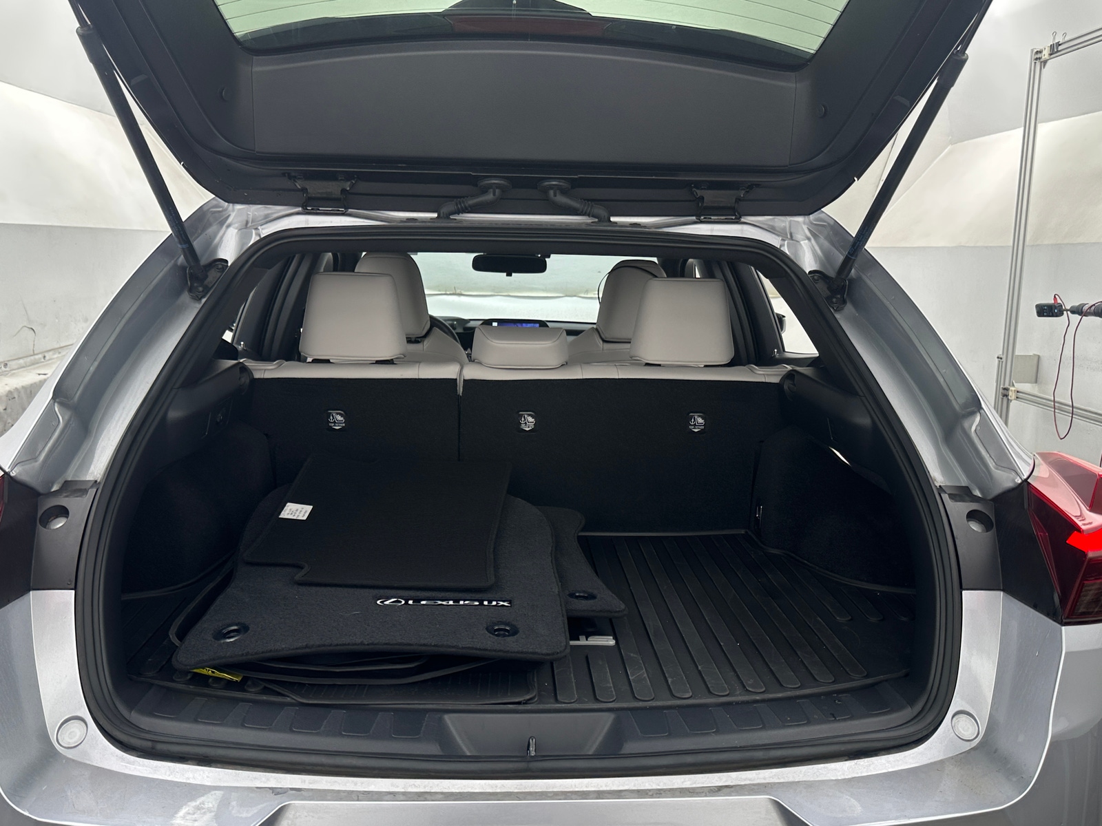 Thumbnail: 2025 Lexus UX - 6