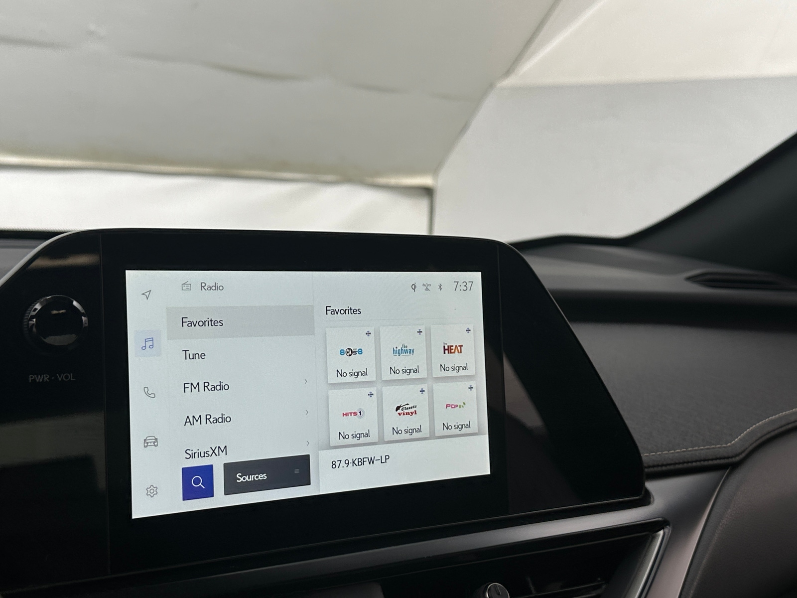 Thumbnail: 2025 Lexus UX - 3