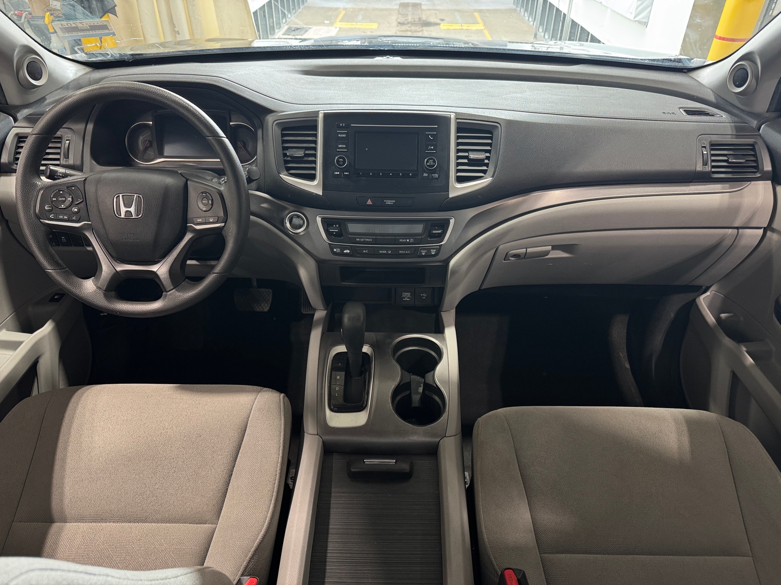 Thumbnail: 2019 Honda Pilot - 3