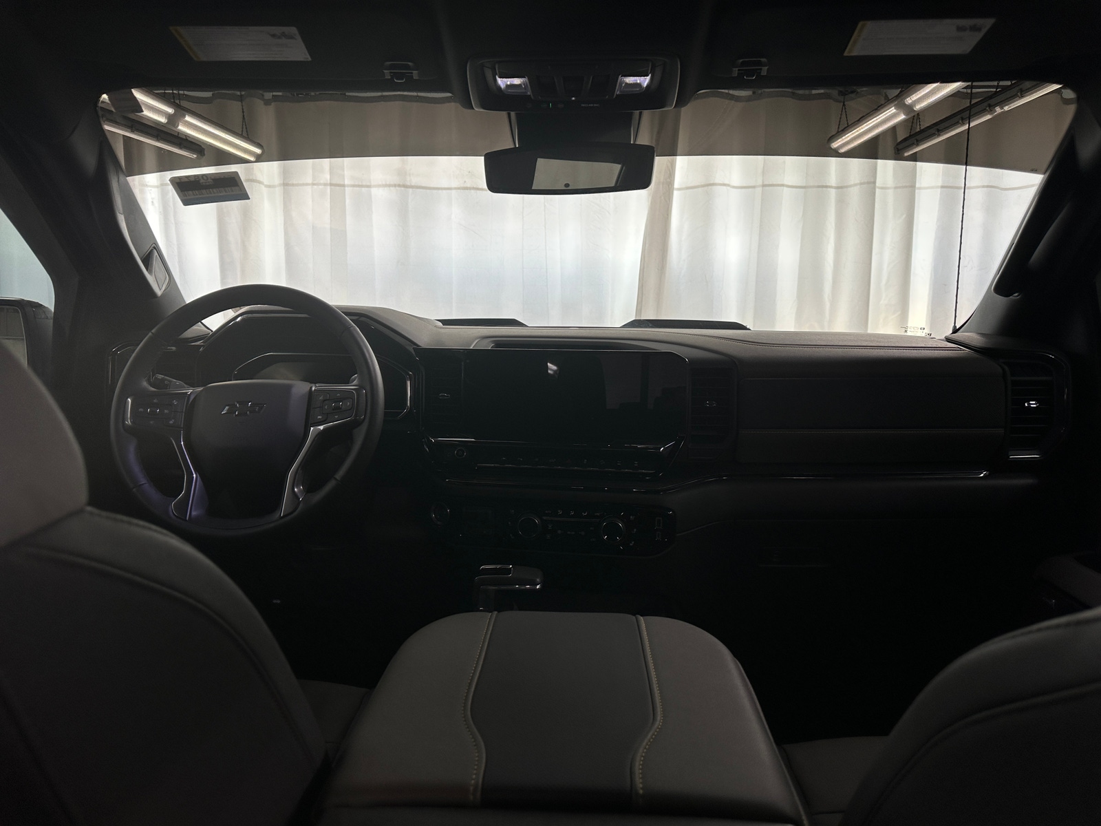 Thumbnail: 2025 Chevrolet Silverado 1500 - 2