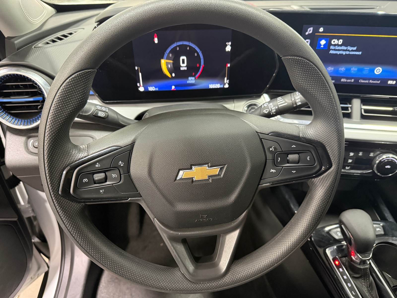 Thumbnail: 2025 Chevrolet Trax - 5