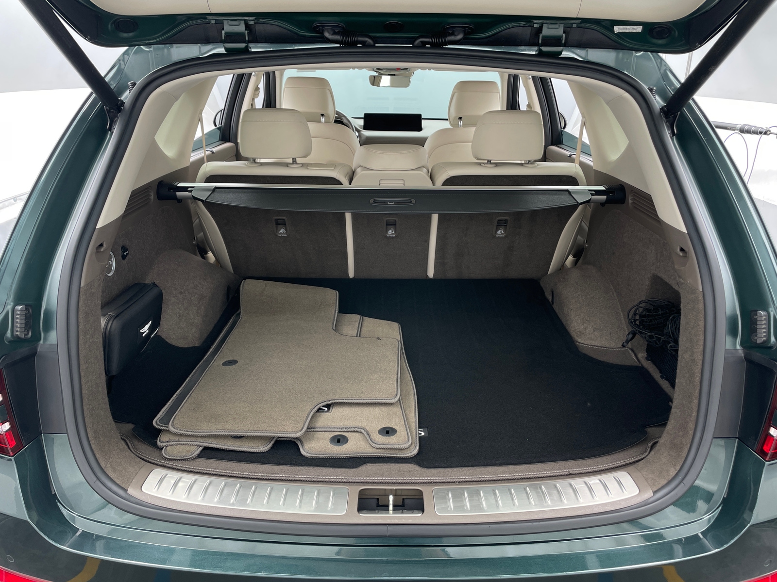 Thumbnail: 2023 Genesis GV80 - 6