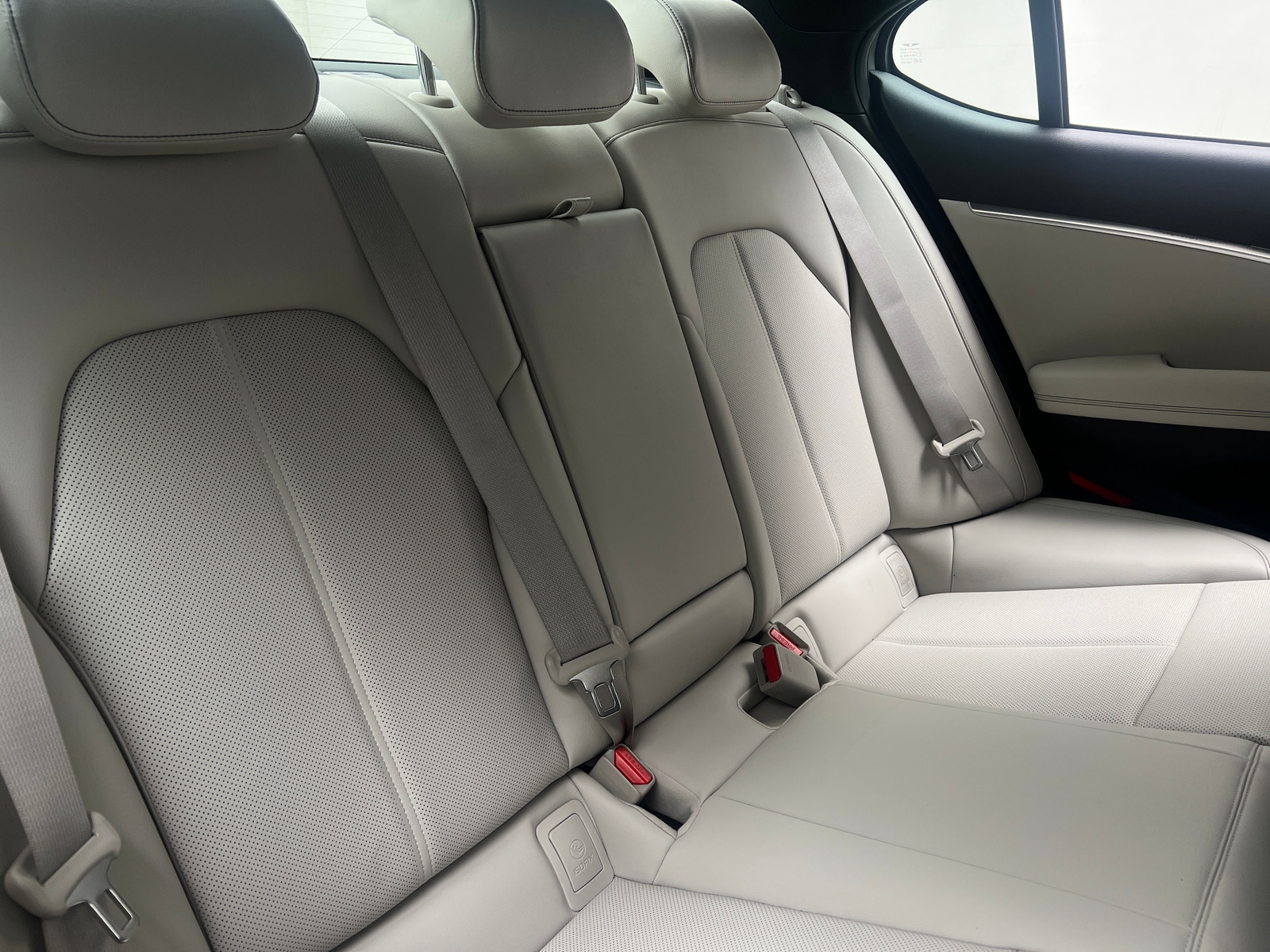 Thumbnail: 2025 Genesis G70 - 5