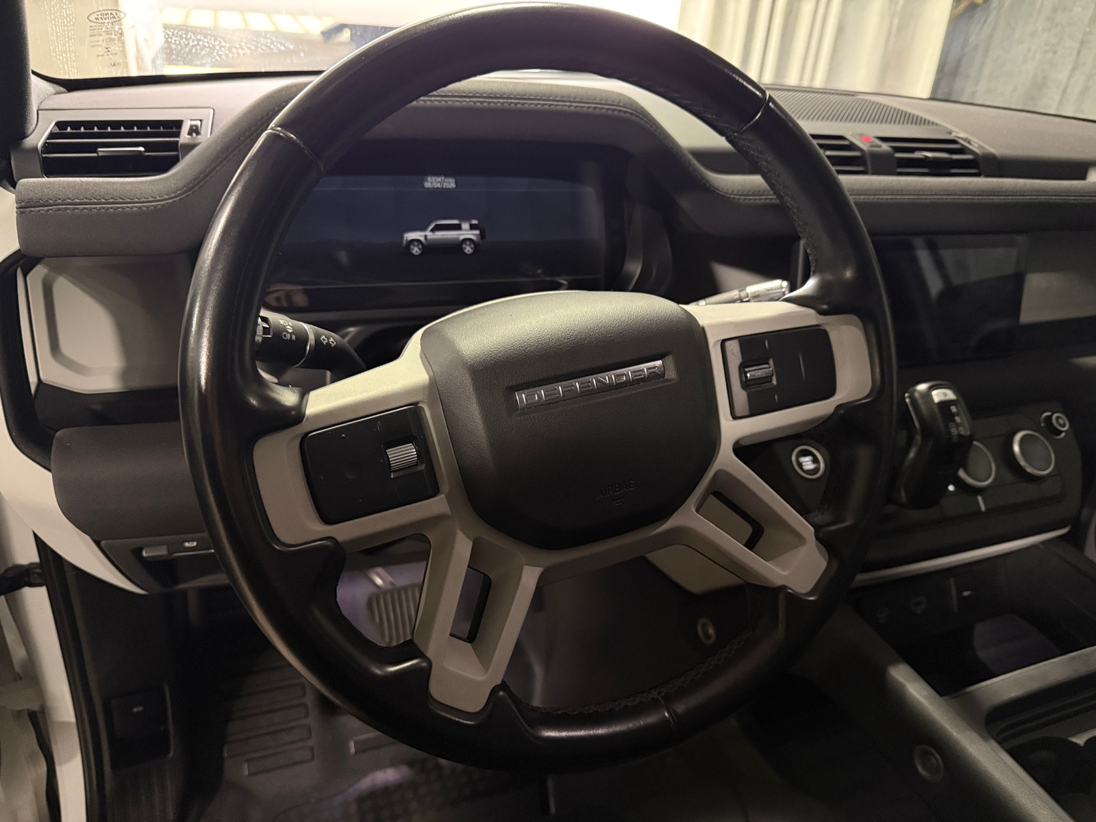 Thumbnail: 2022 Land Rover Defender - 4