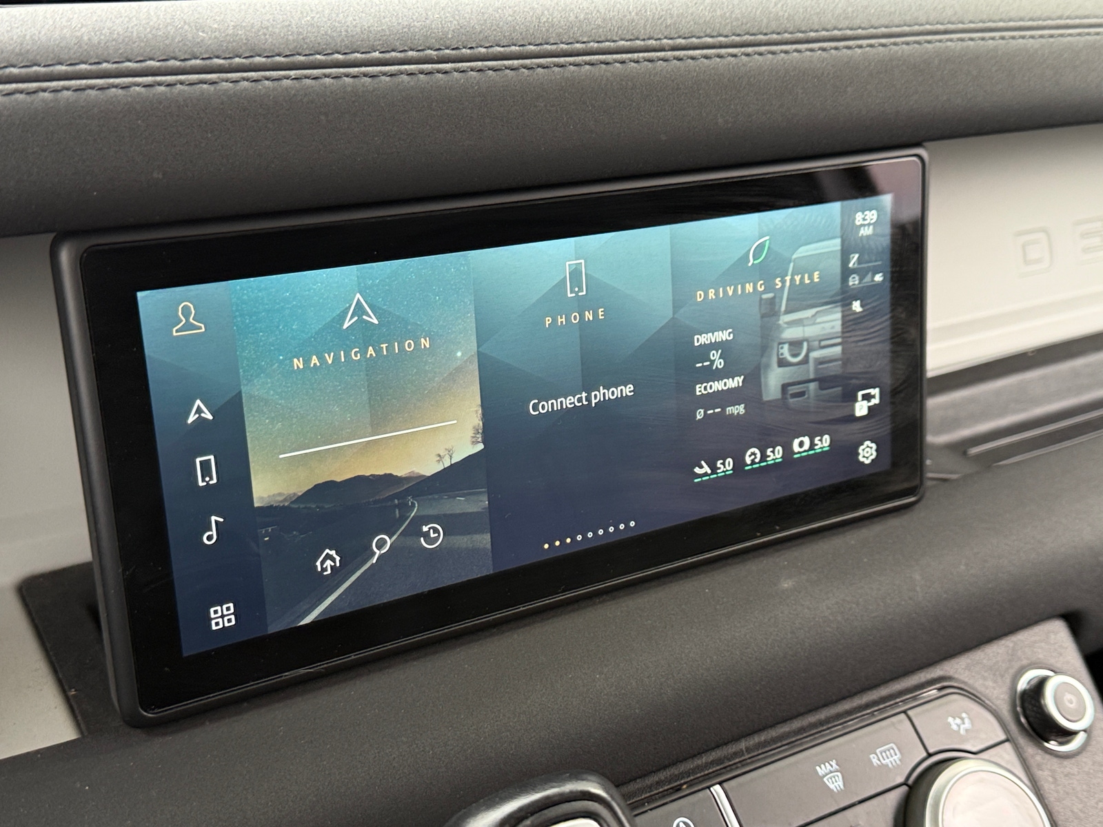 Thumbnail: 2022 Land Rover Defender - 3