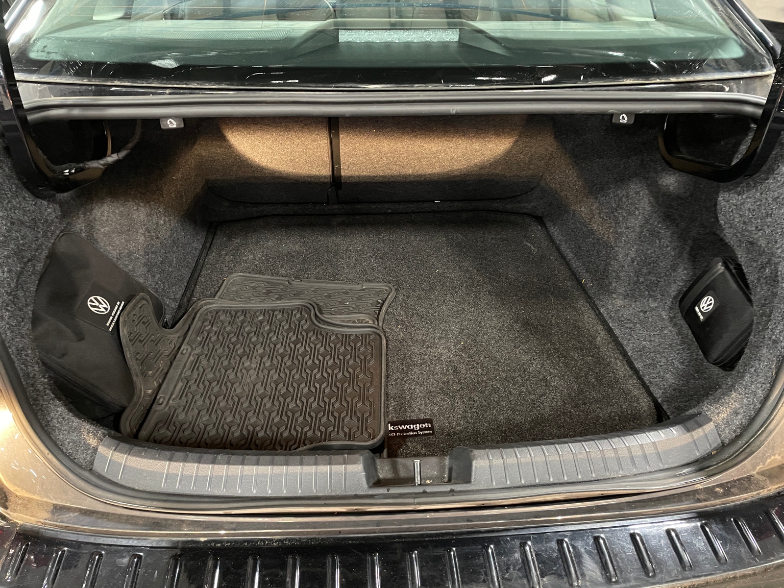 Thumbnail: 2023 Volkswagen Jetta - 6