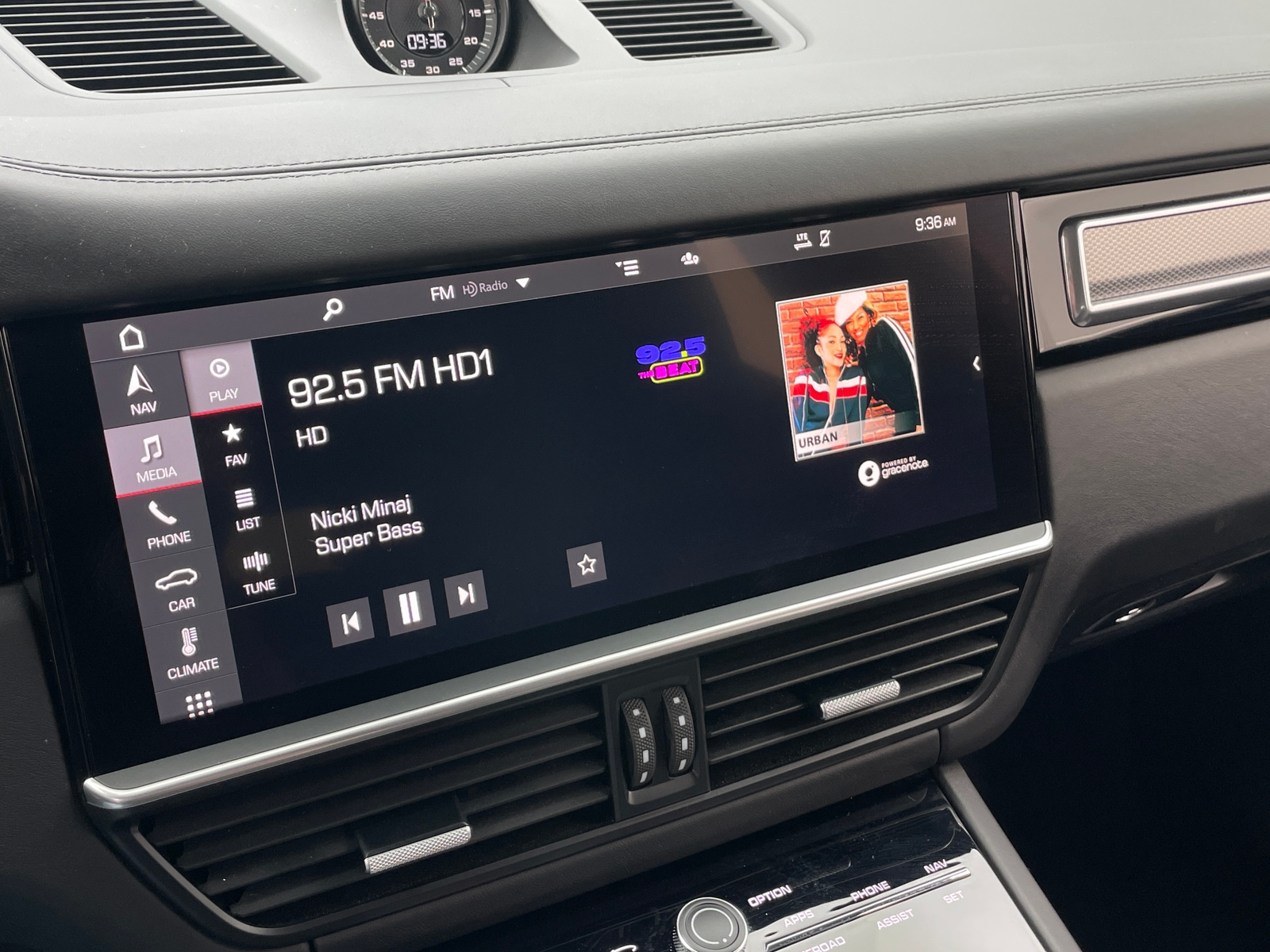 Thumbnail: 2021 Porsche Cayenne - 3