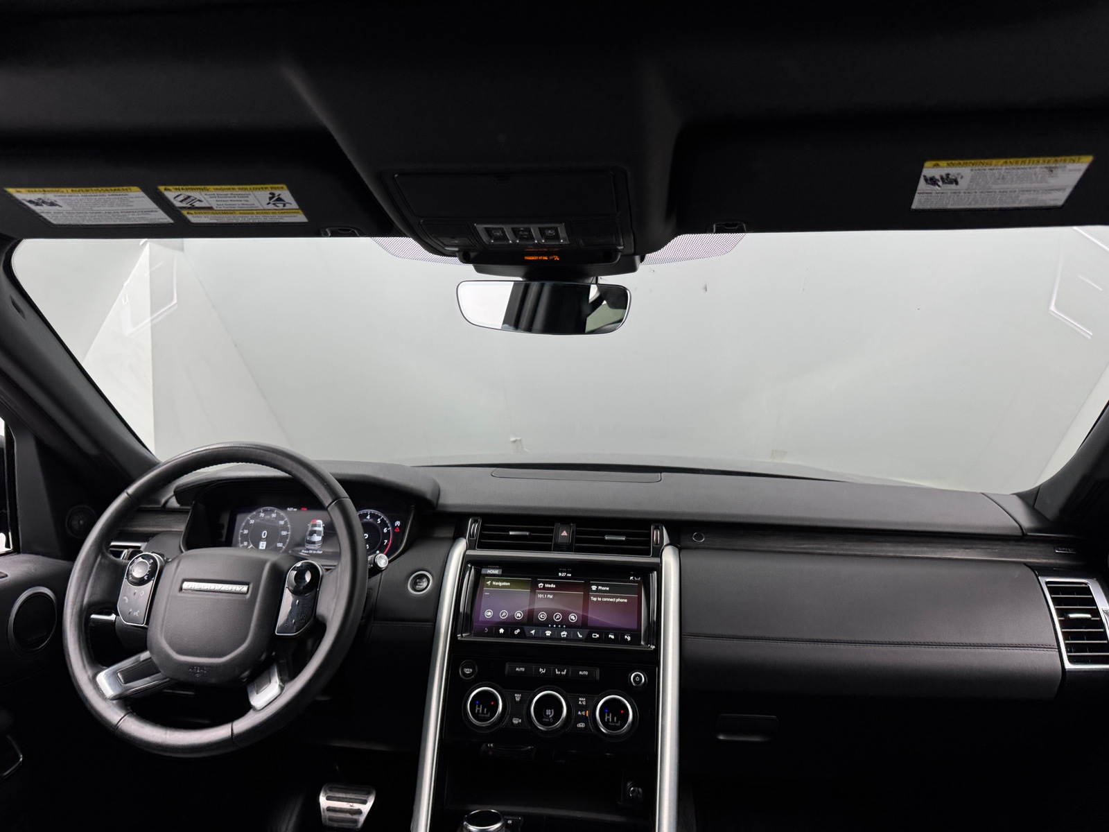 Thumbnail: 2020 Land Rover Discovery - 2