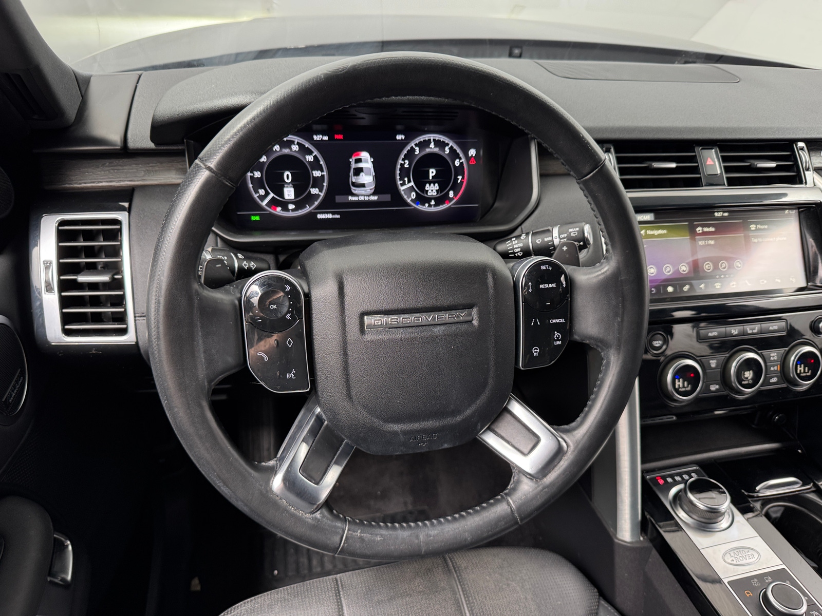 Thumbnail: 2020 Land Rover Discovery - 4