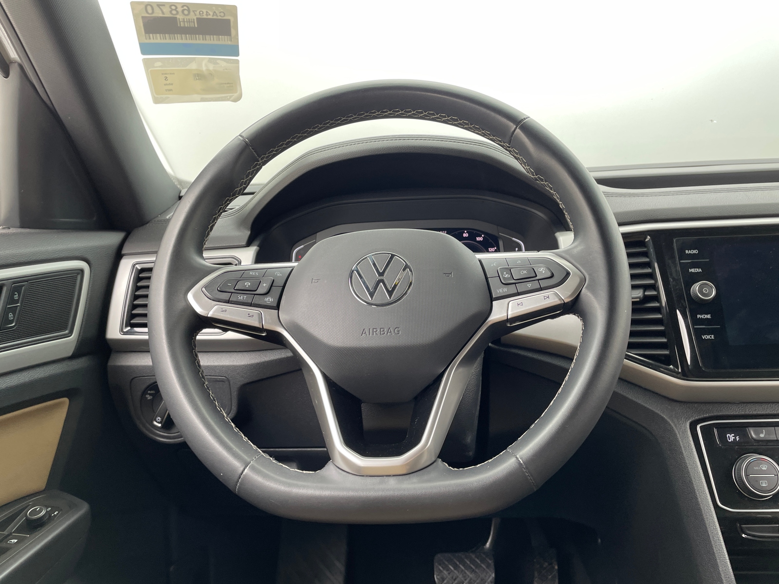 Thumbnail: 2022 Volkswagen Atlas - 4