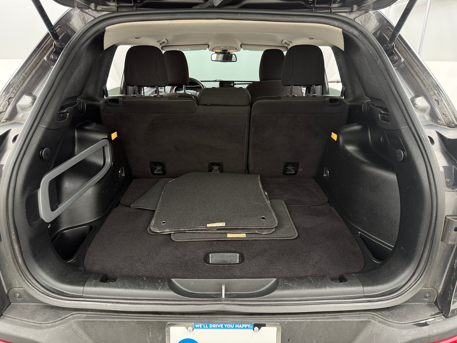 Thumbnail: 2017 Jeep Cherokee - 7