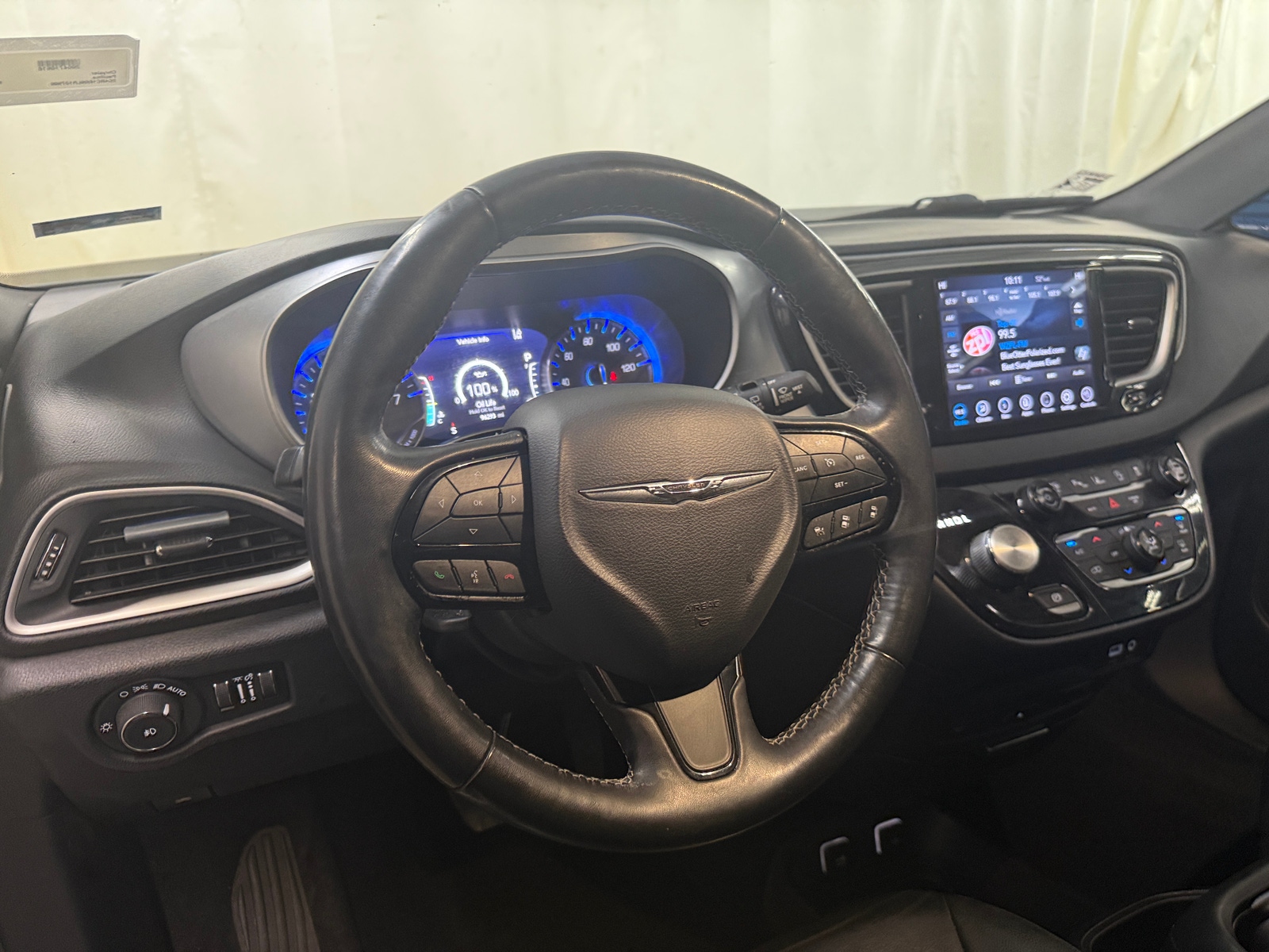 Thumbnail: 2020 Chrysler Pacifica - 4