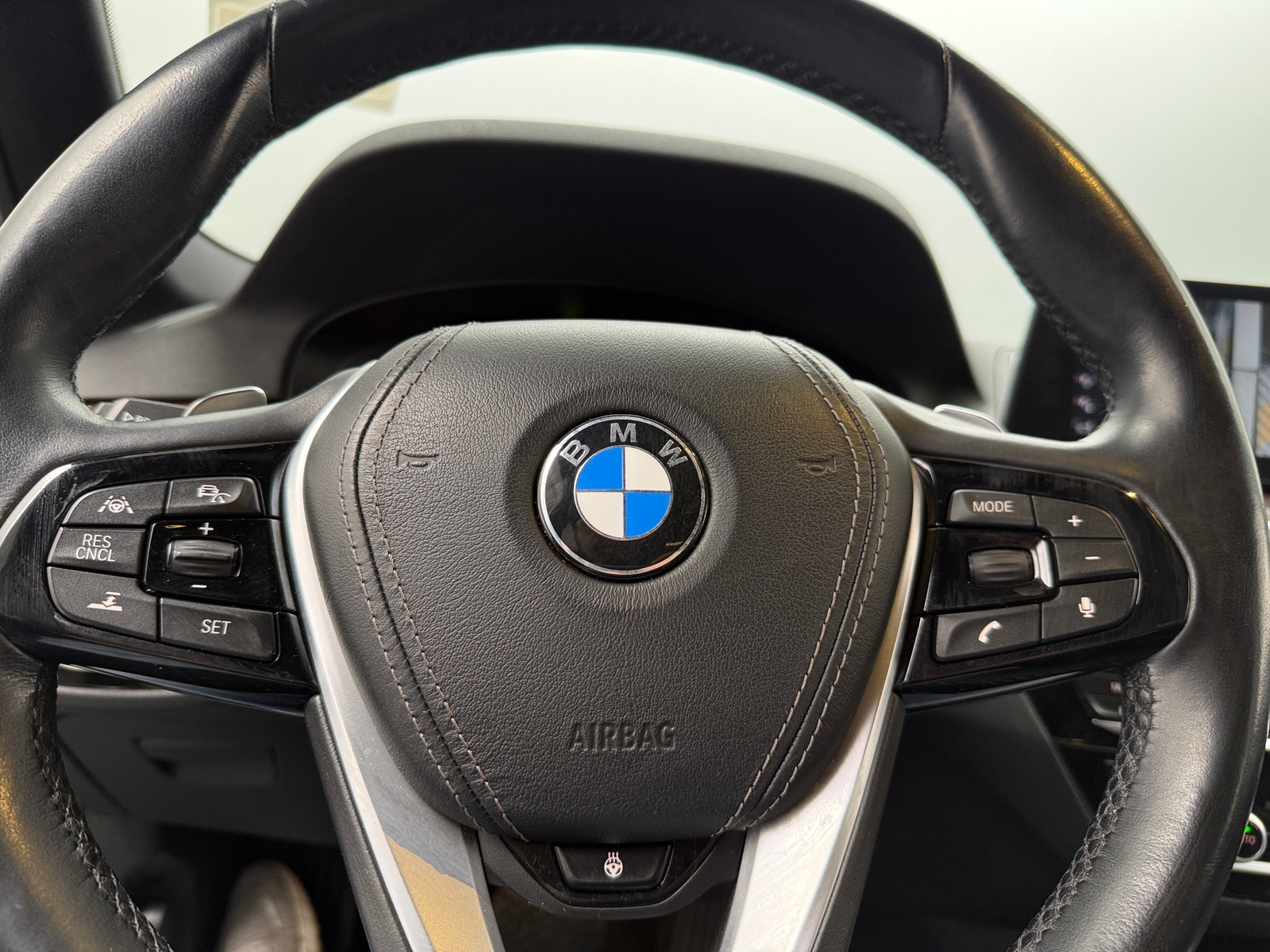 Thumbnail: 2017 BMW 5 Series - 4