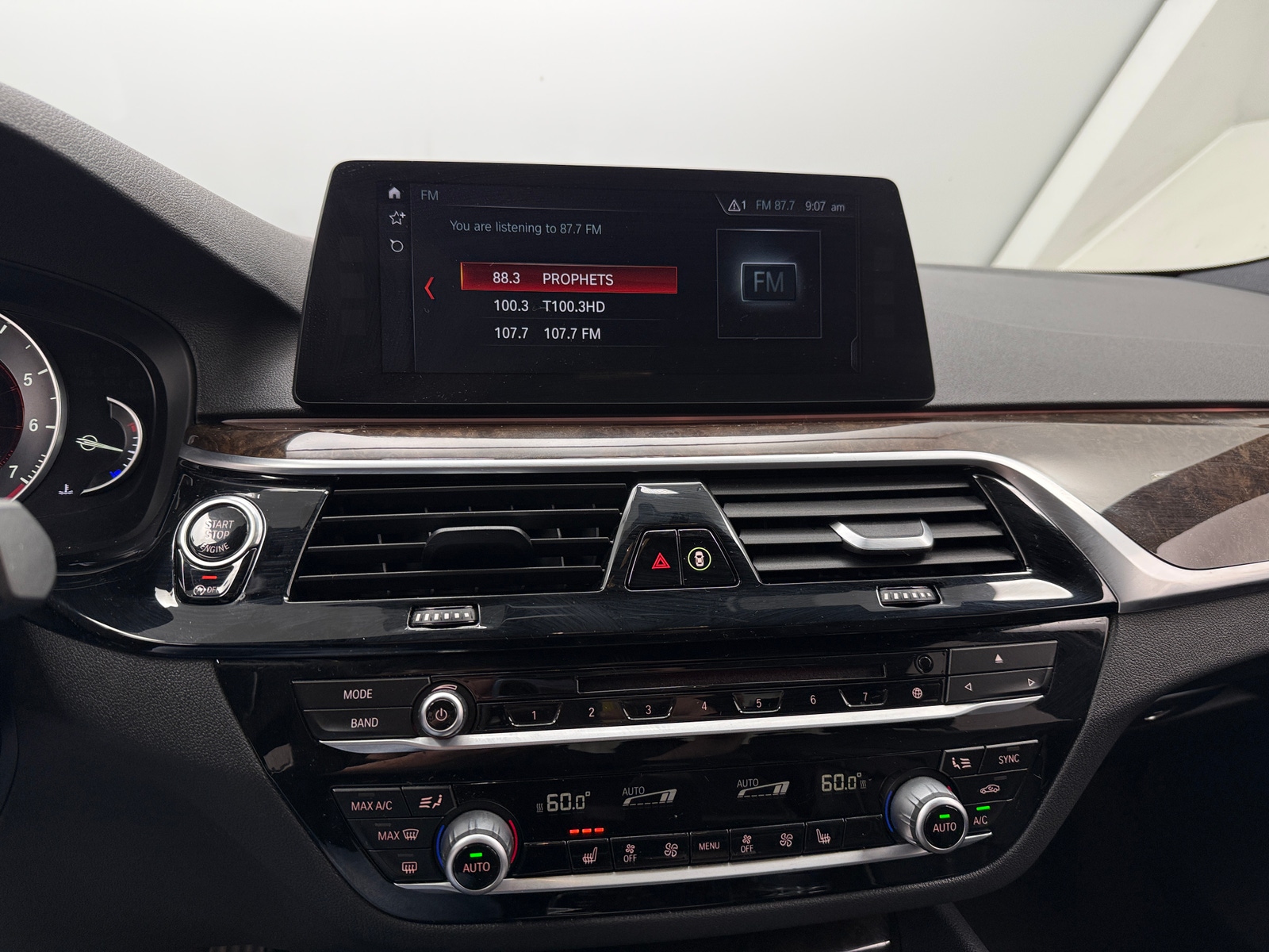 Thumbnail: 2017 BMW 5 Series - 3