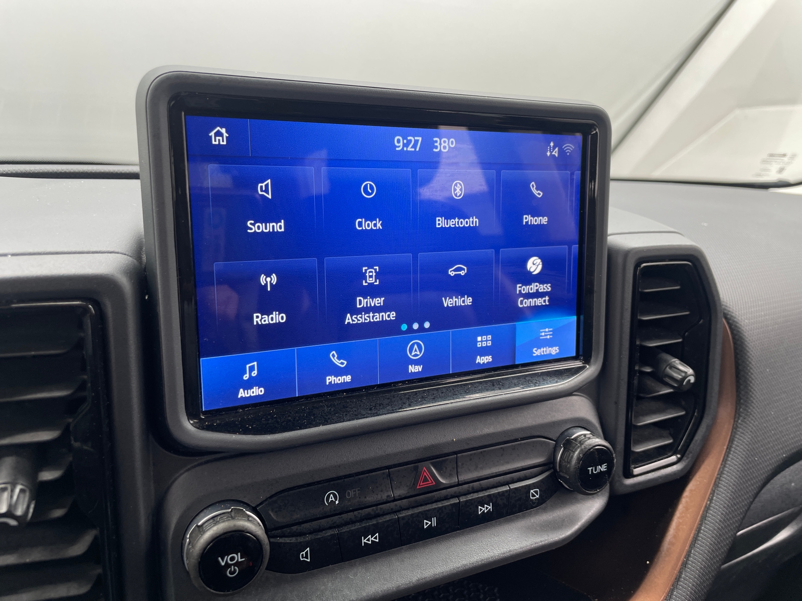 Thumbnail: 2021 Ford Bronco Sport - 3