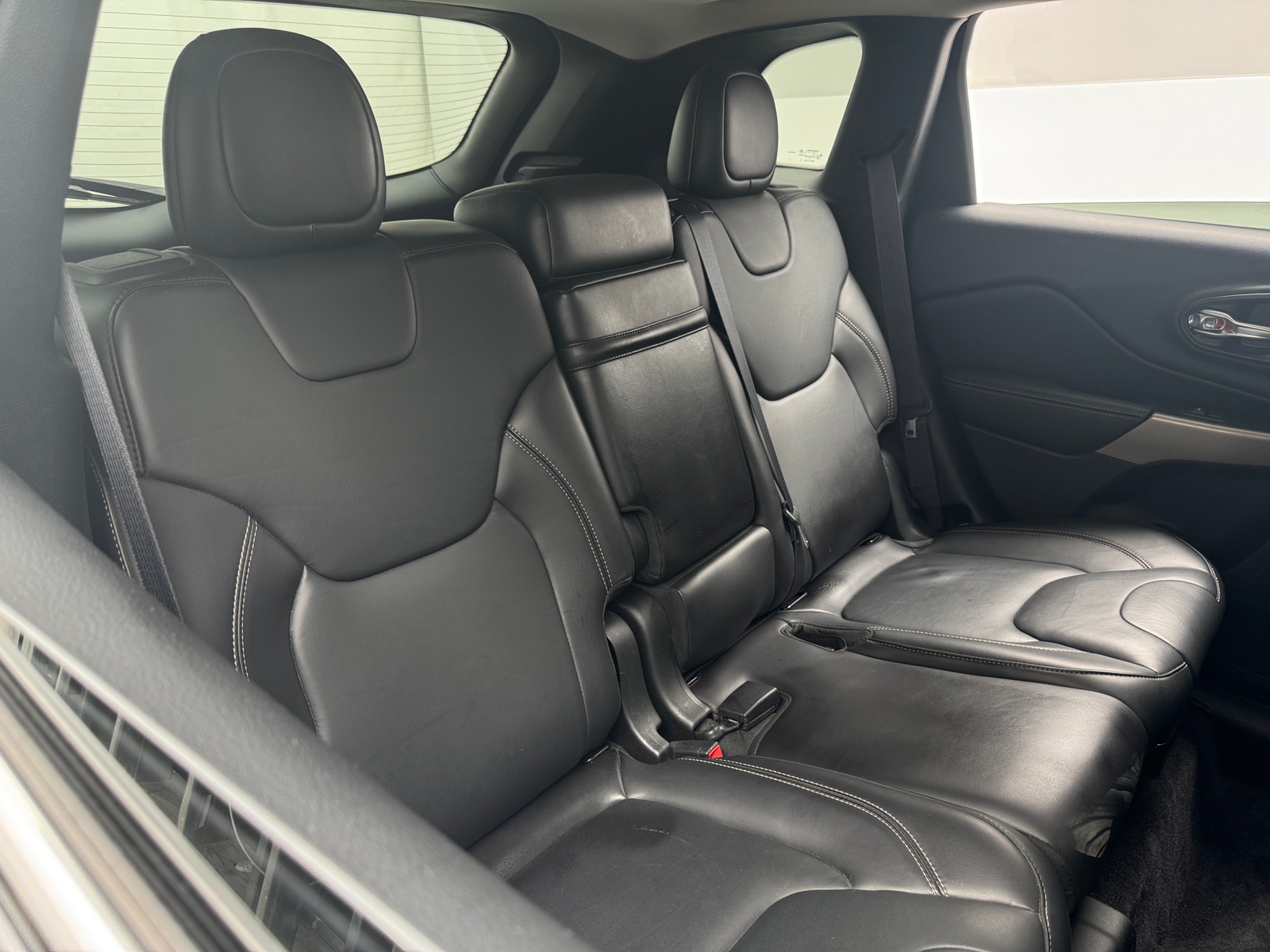 Thumbnail: 2017 Jeep Cherokee - 5