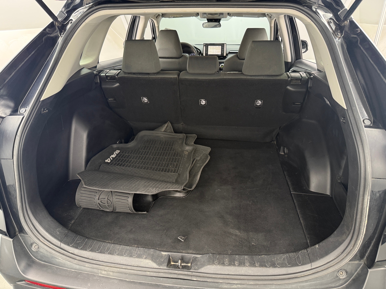 Thumbnail: 2020 Toyota RAV4 - 7