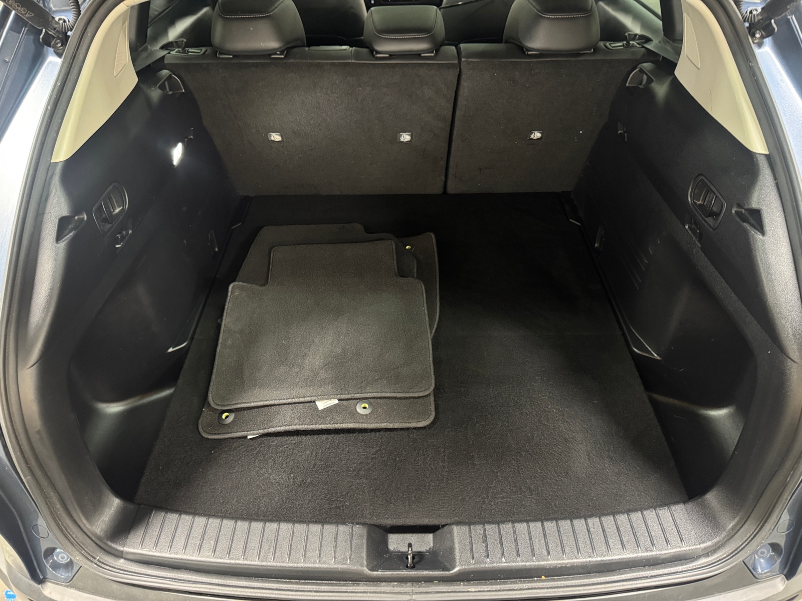 Thumbnail: 2025 Mazda CX-50 - 6