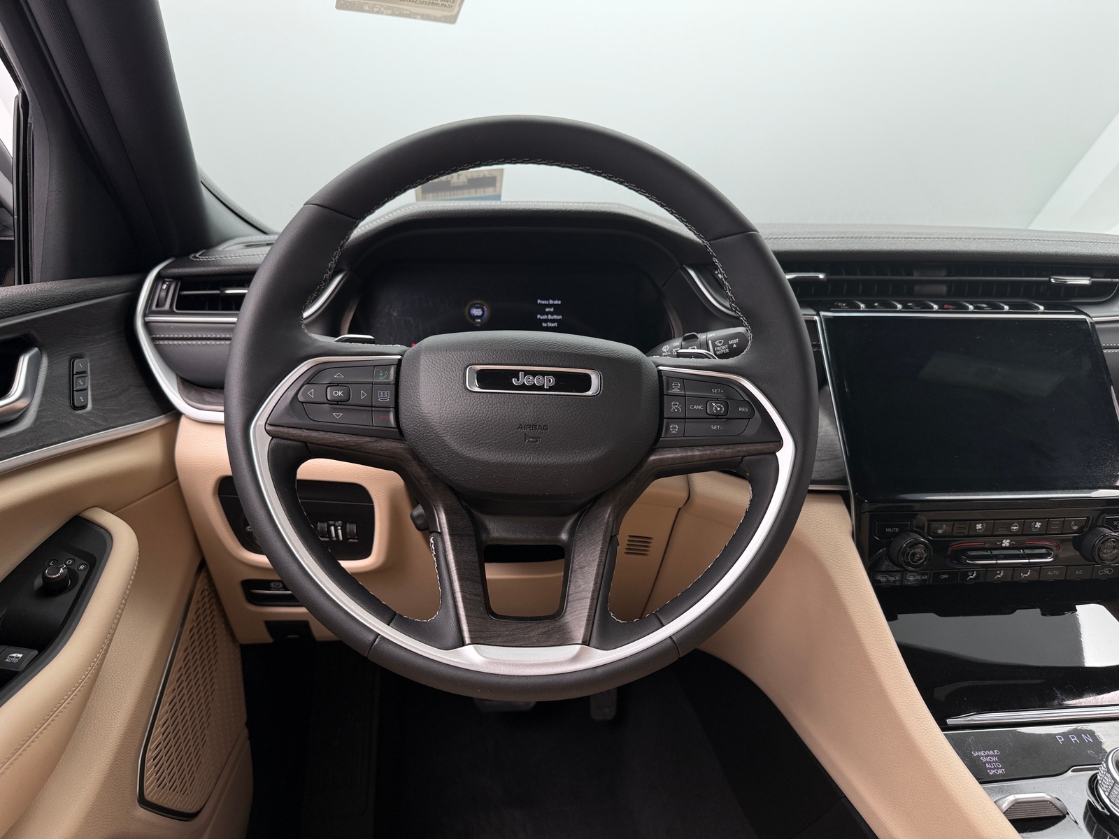 Thumbnail: 2025 Jeep Grand Cherokee - 4