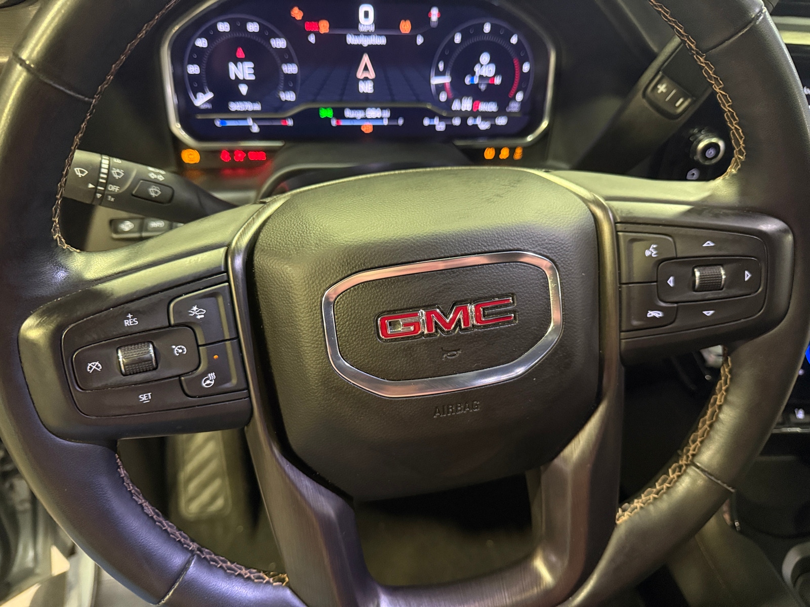 Thumbnail: 2024 GMC Sierra 2500 - 4