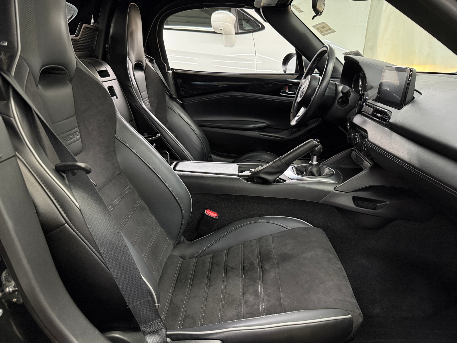 Thumbnail: 2020 Mazda MX-5 Miata - 2